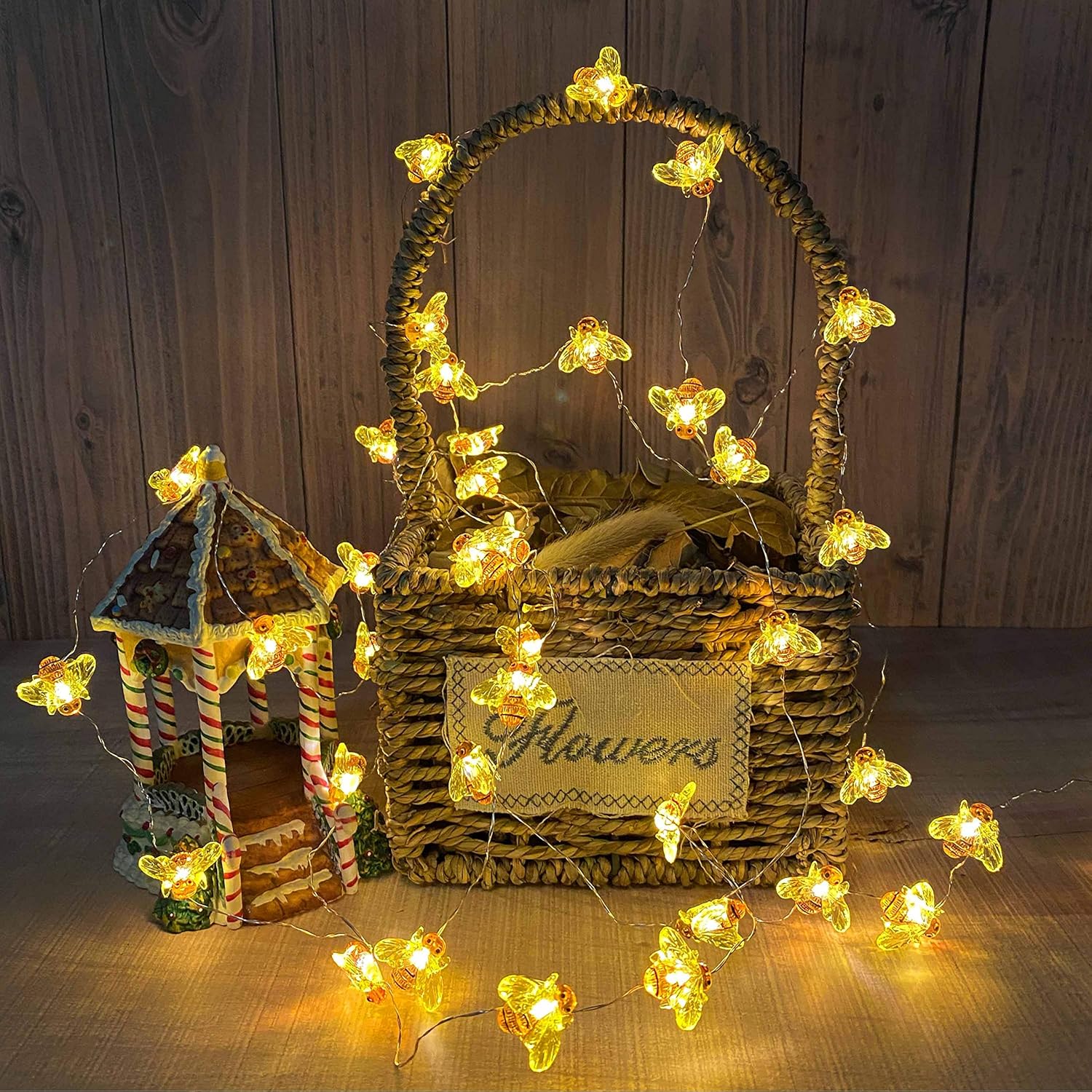 Cadena de luces de hadas de abeja, 40 luces LED con enchufe con 8 modos de control remoto, impermeable, cadena de luz decorativa novedosa para