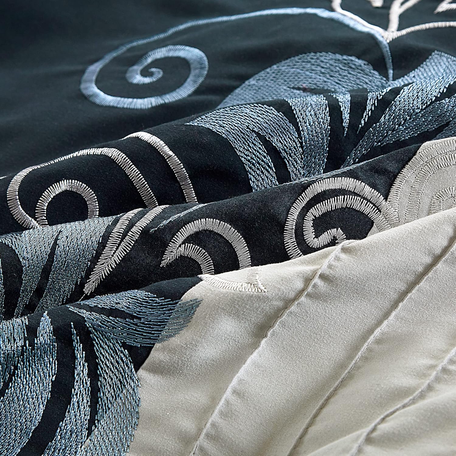 Chezmoi Collection – Juego lujoso de edredón de 7 piezas Napa con bordado de hojas de otoño (tamaño California King, color azul marino, azul y gris)