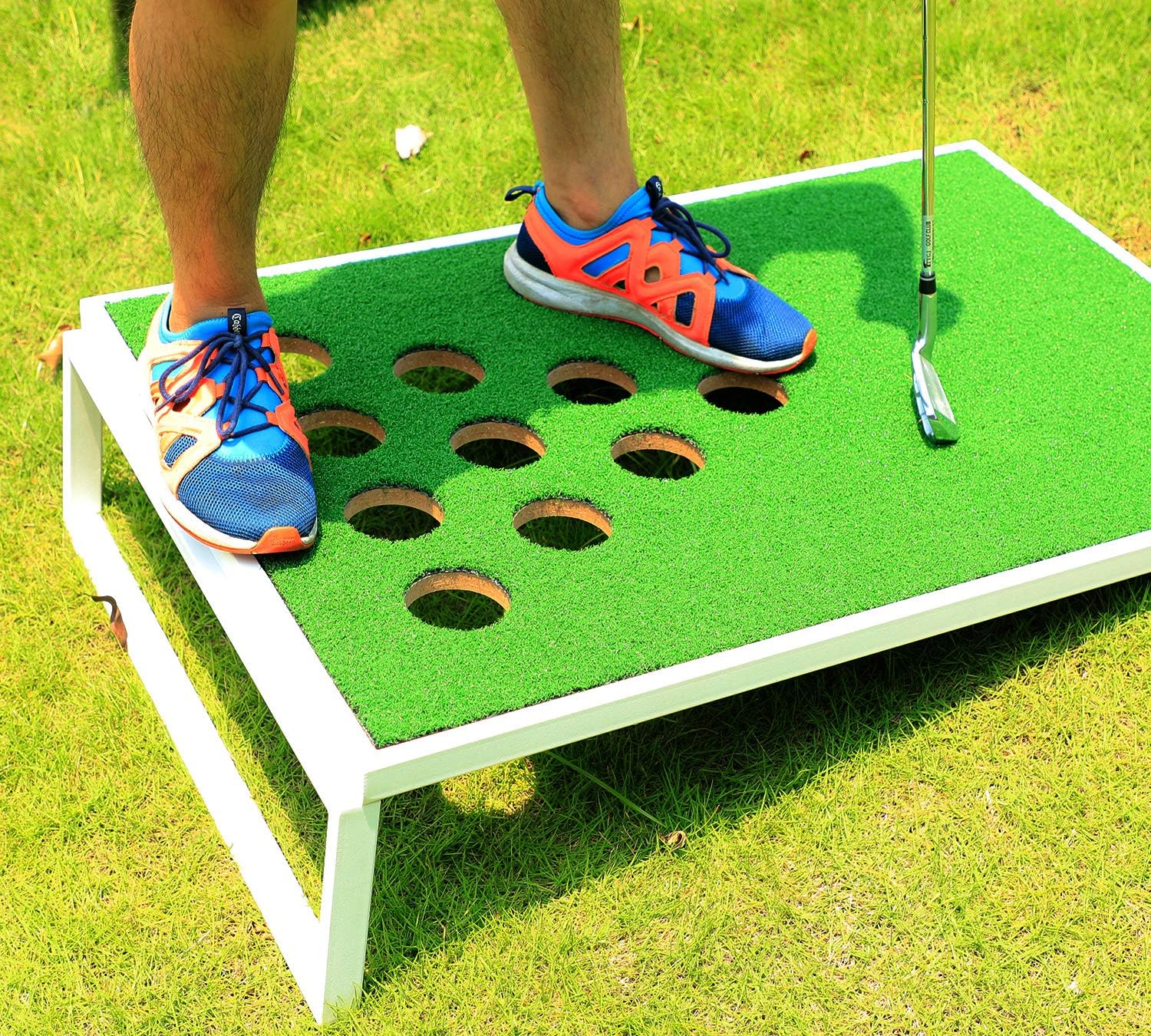 OOFIT Juego de Cornhole de golf combinado con juego de pong, tablas de juego de astillado con alfombrillas de astillado y pelotas de golf para