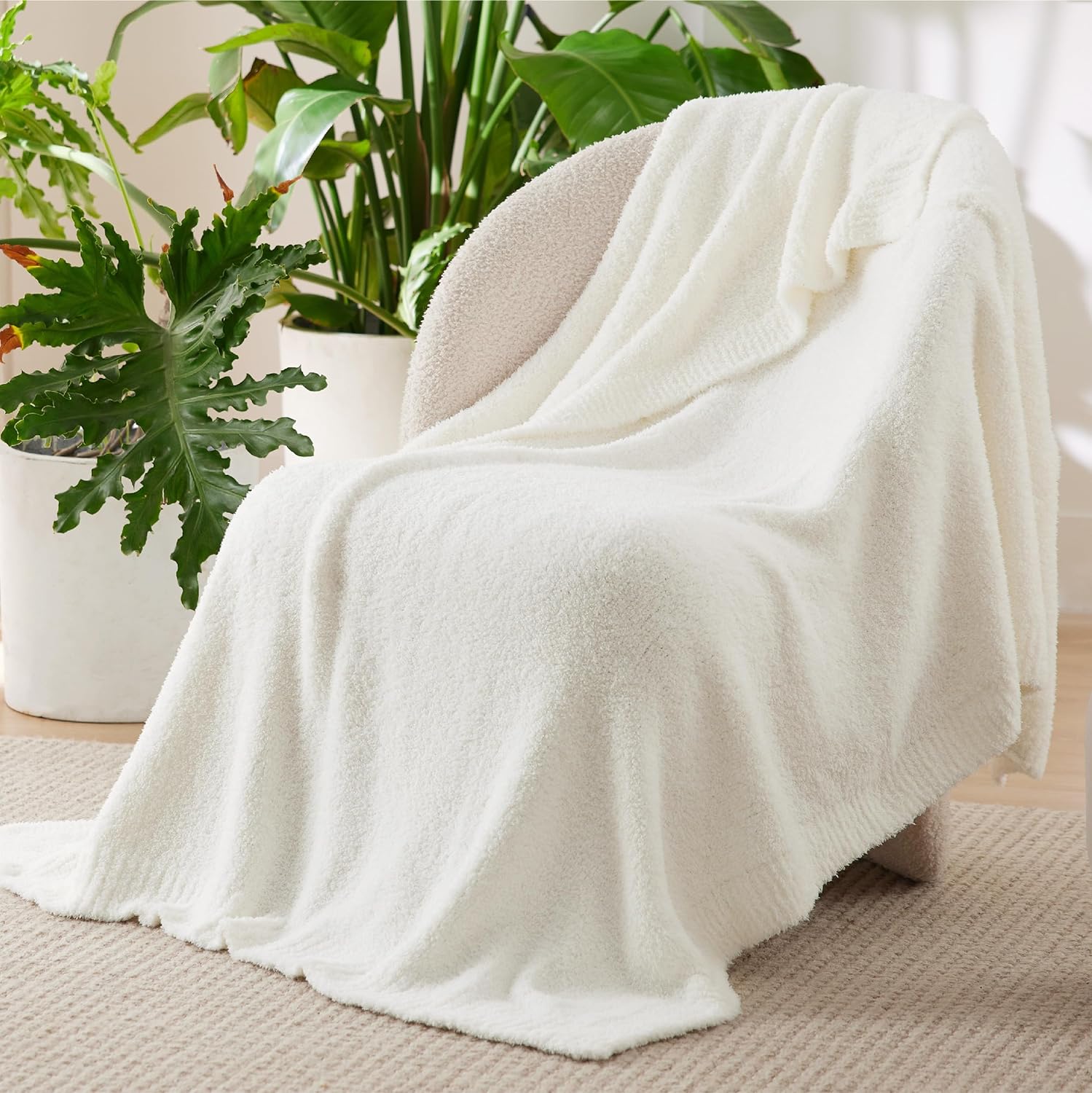 Bedsure Manta de punto súper suave, cálida y acogedora, reversible, color crema, manta ligera de felpa mullida para sofá, cama (50 x 60 pulgadas)