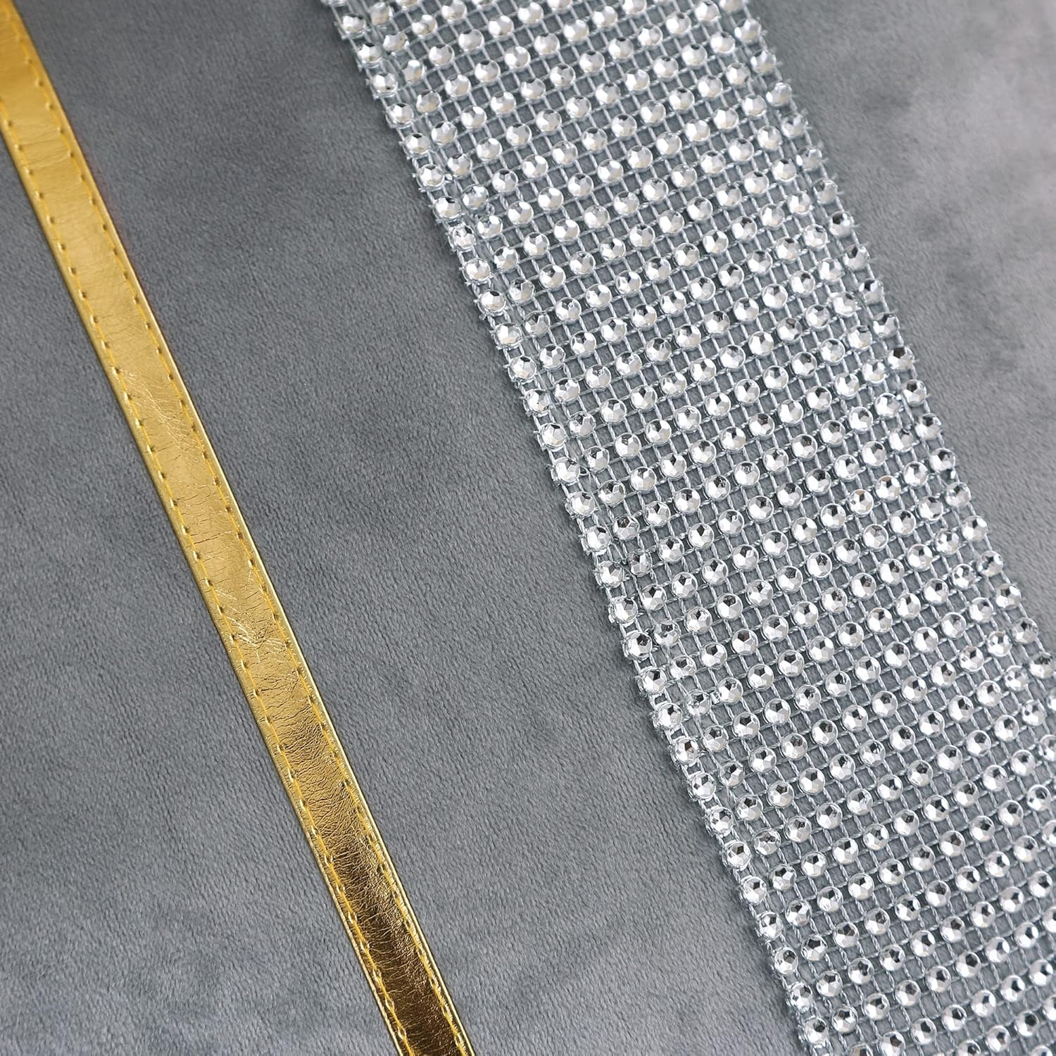 Tosleo Fundas de almohada de terciopelo gris de 20 x 20 pulgadas, paquete de 2 con diamantes brillantes a rayas doradas de cuero dorado, fundas de