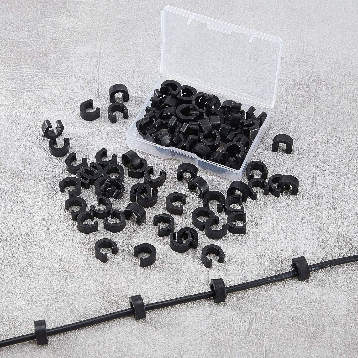 HESTYA 100 piezas de abrazaderas C para bicicleta, abrazaderas de guía de manguera, cables de cambio, abrazaderas con caja de plástico para
