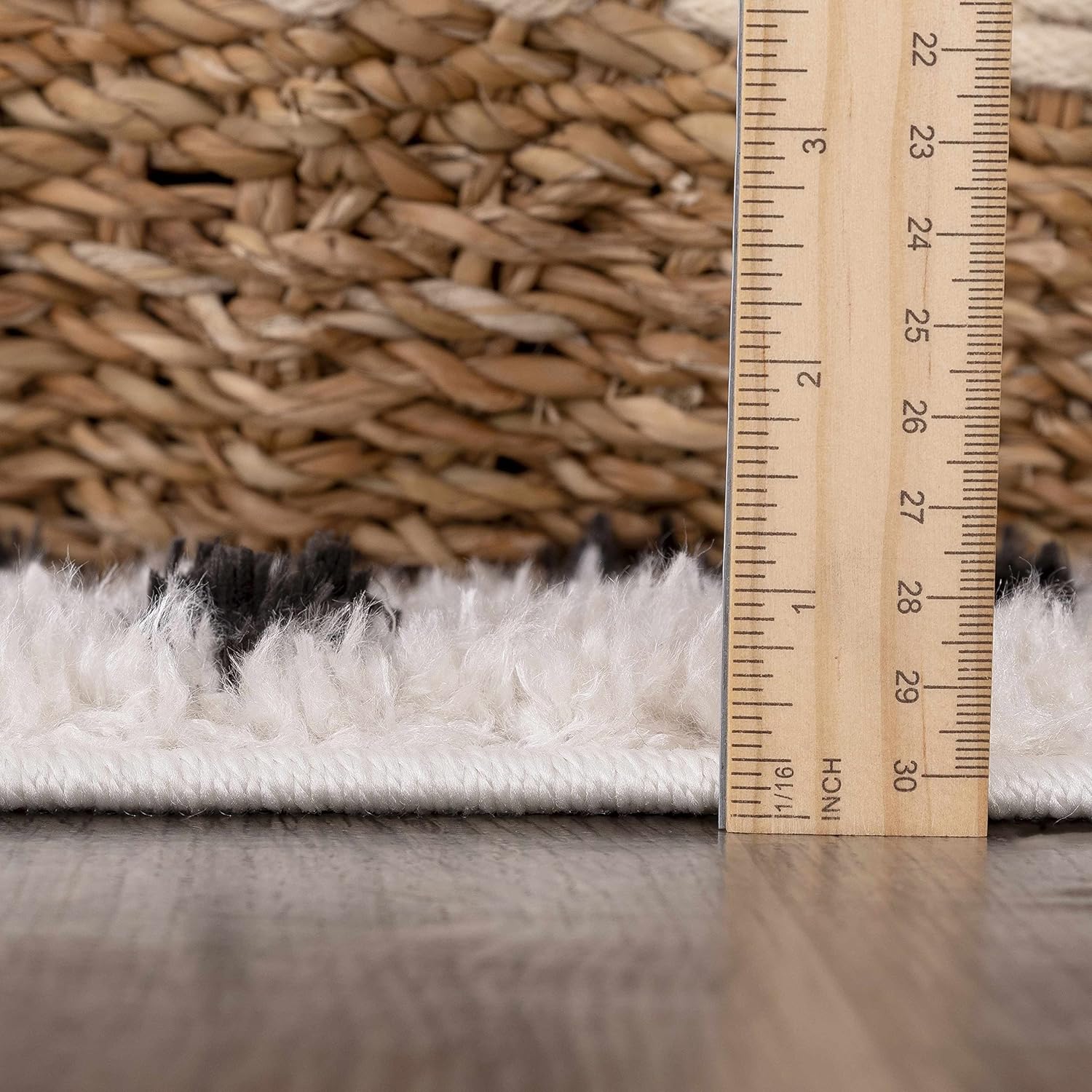 Hauteloom Tilos – Alfombra dálmata para sala de estar, dormitorio, cuarto de bebé, alfombra lanuda con patrón de puntos, pelo alto de felpa, negro,
