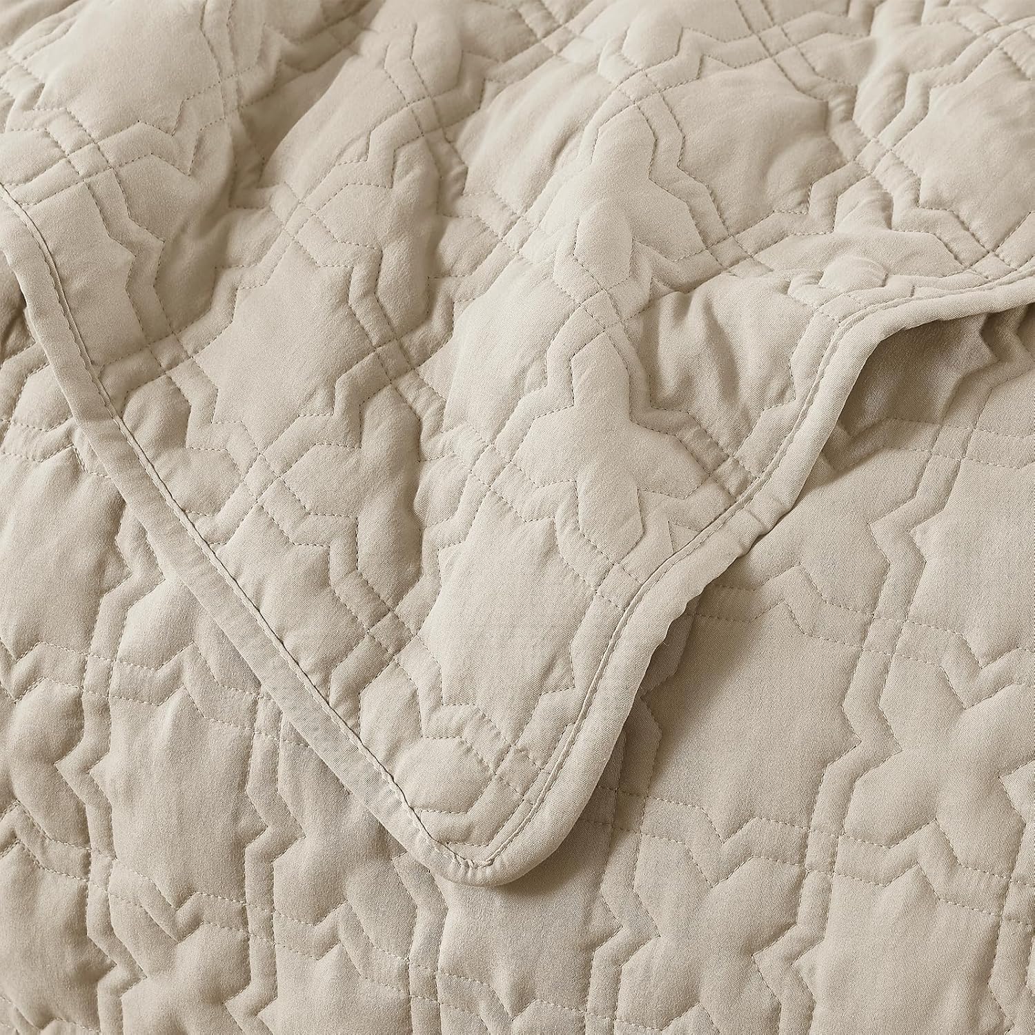 B2EVER Juego de ropa de cama de tamaño individual beige con funda de almohada, colcha ultra suave, manta acolchada ligera color gris pardo, funda de