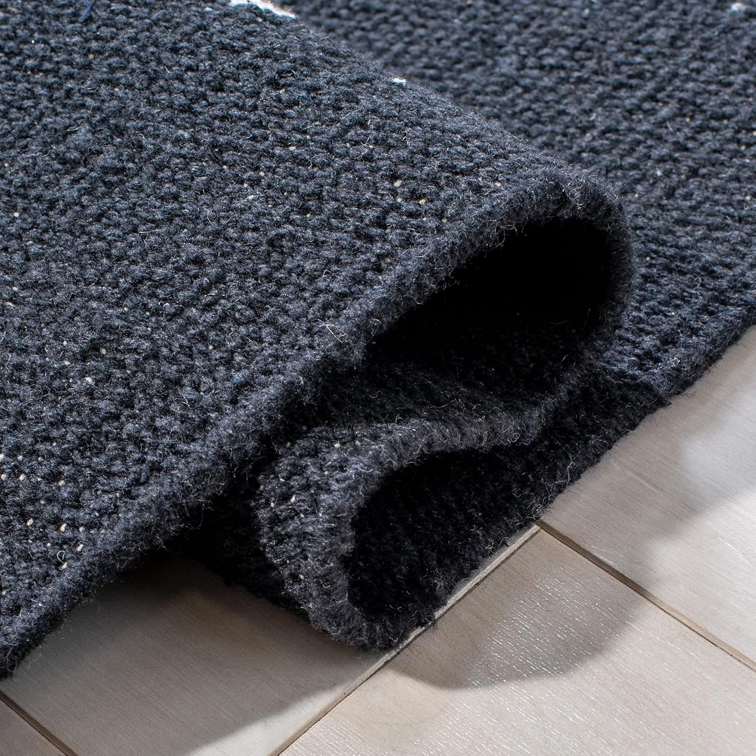 SAFAVIEH Montauk Collection – Alfombra de área de 8 x 10 pies, color negro y marfil, tejido plano bohemio hecho a mano de algodón a rayas modernas,