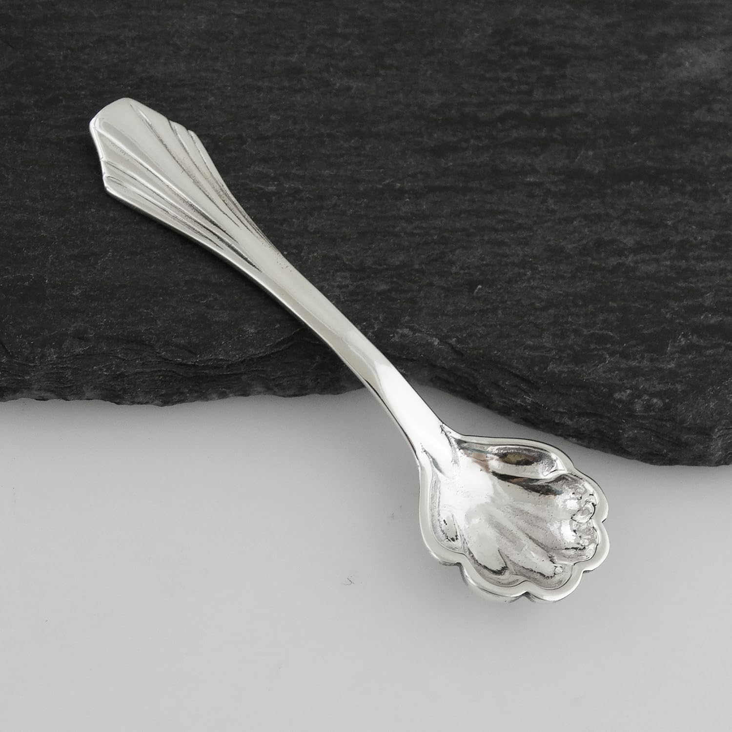 Cuchara de sal pequeña con borde festoneado de plata de ley, cucharas de mostaza