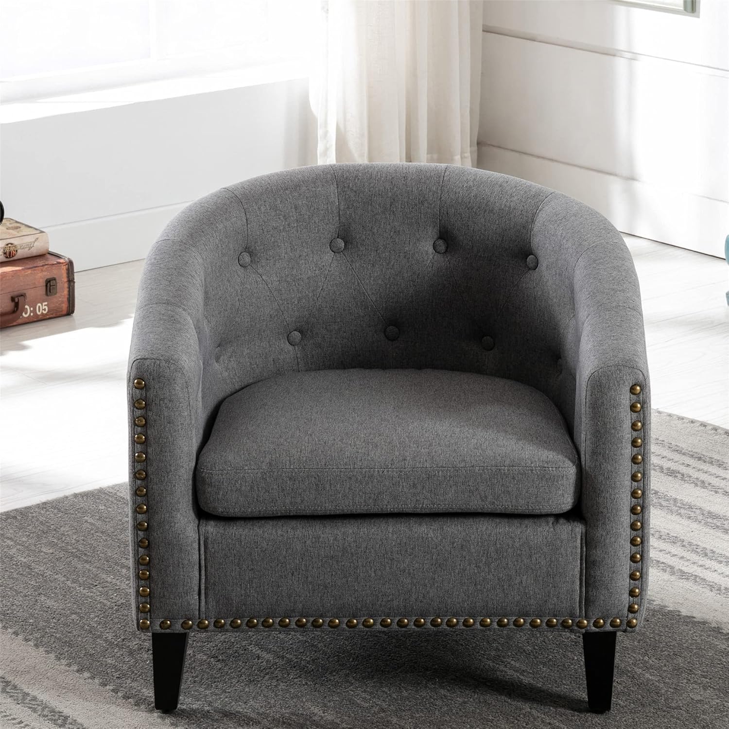 Sillón moderno para sala de estar, sillas de barril, silla de barril de tela de lino con decoración de remaches, sillas de barril decorativas para