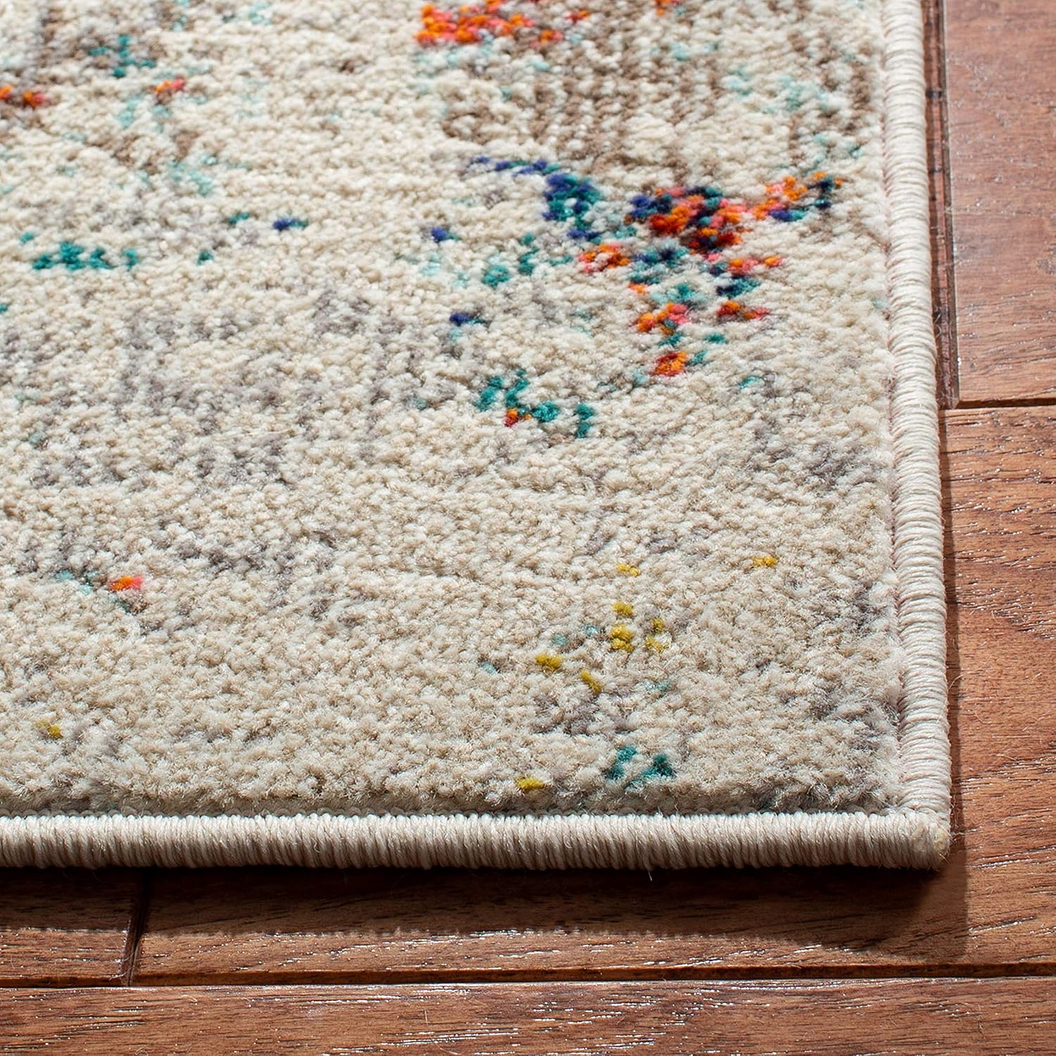 SAFAVIEH Madison Collection 3′ Square Cream  Orange MAD478B Modern Abstract Non-Shedding Living Room Bedroom Accent Rug