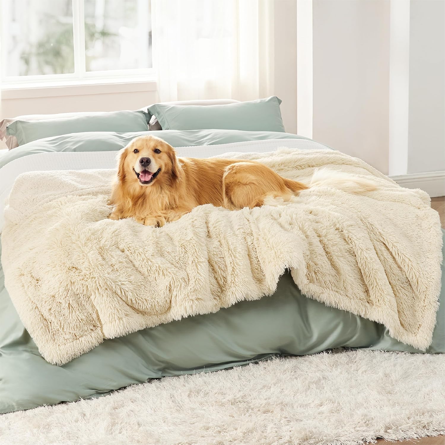 Bedsure Mantas impermeables para perros grandes  Manta calmante de gatos para cama, protector lavable, manta larga de piel sintética para cachorros,