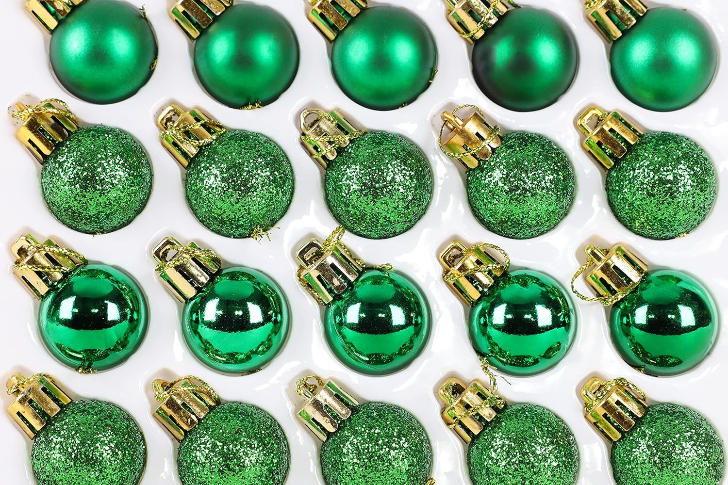 Christmas Concepts – Juego de 25 mini bolas para árbol de Navidad (0.984 pulgadas). Decorados con purpurina, mate y brillante .