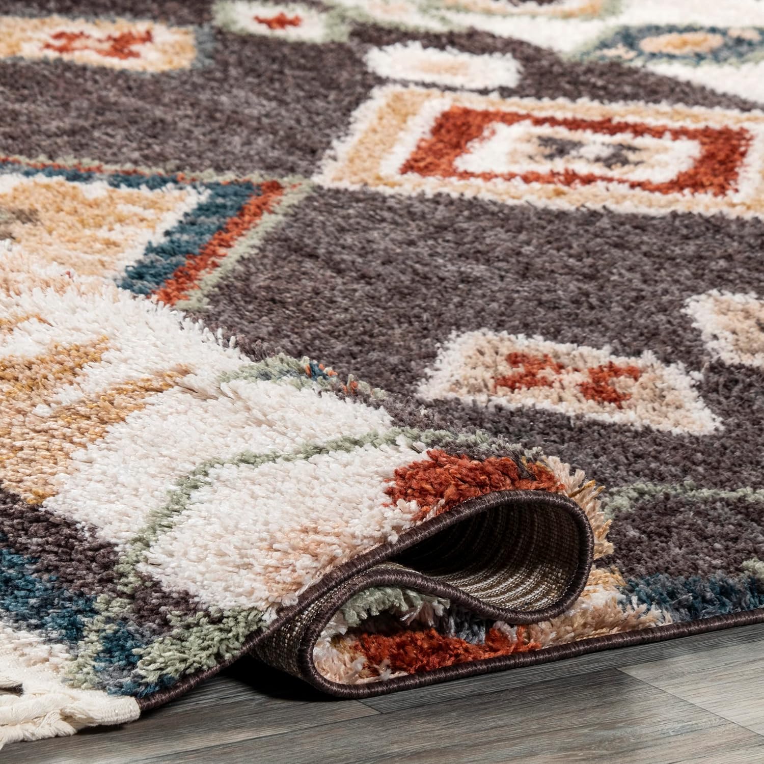 nuLOOM Rosemarie – Alfombra bohemia suave con borlas, 2 pies 6 pulgadas x 6 pies, color gris