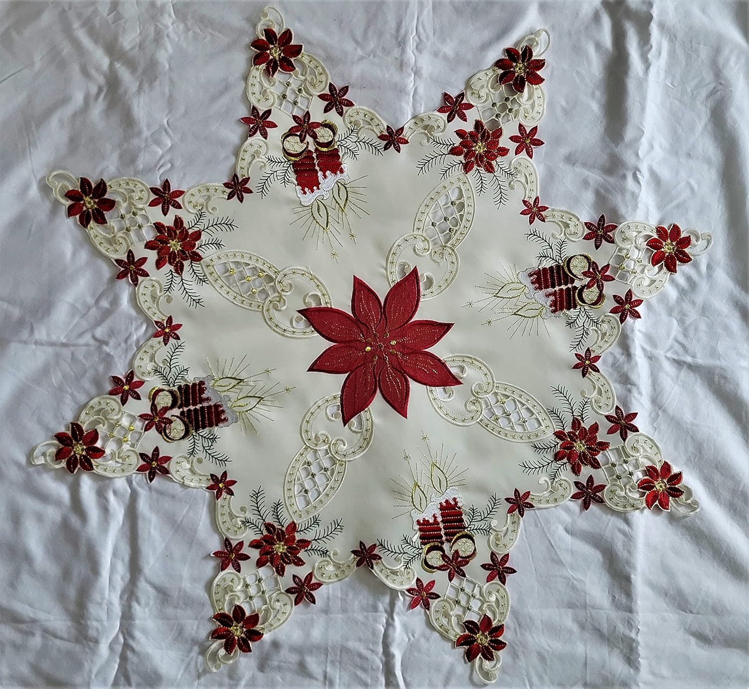 Mantel de Navidad o mantel bordado con estrellas con detalles rojos y dorados sobre tela blanca antigua, tamaño 36 pulgadas