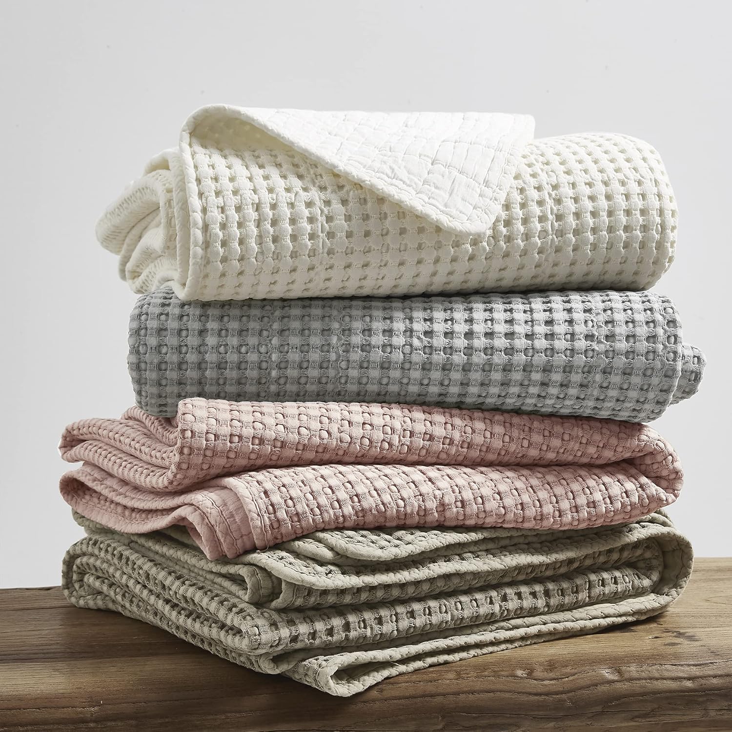 Levtex Home – Mills Waffle – Juego de colcha Queen – Waffle de algodón gris pardo – Tamaño de la colcha (106 x 106 pulgadas), tamaño de la funda (26