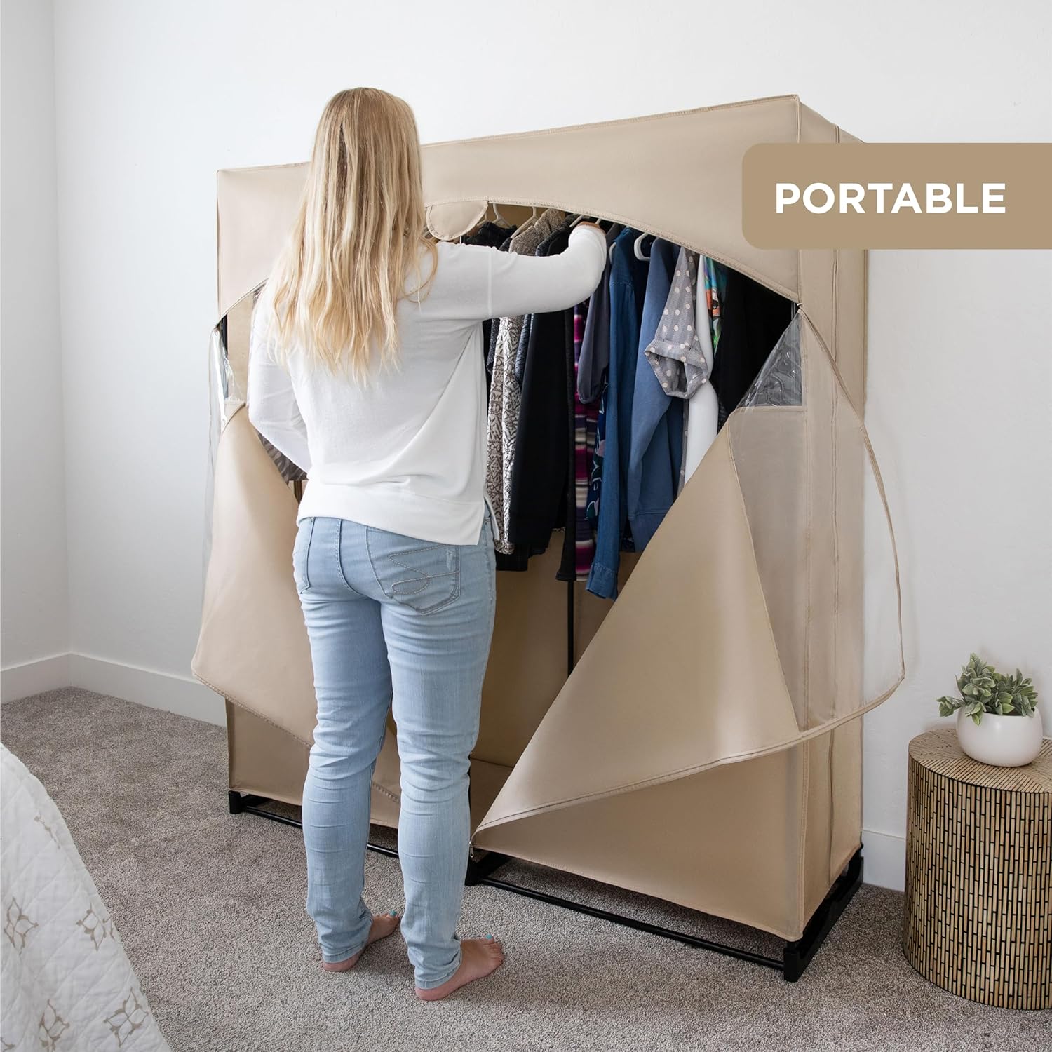 HOLDN’ STORAGE Armario portátil para colgar ropa con cubierta beige, grande, barra para colgar resistente con 50 libras. Capacidad de peso montaje