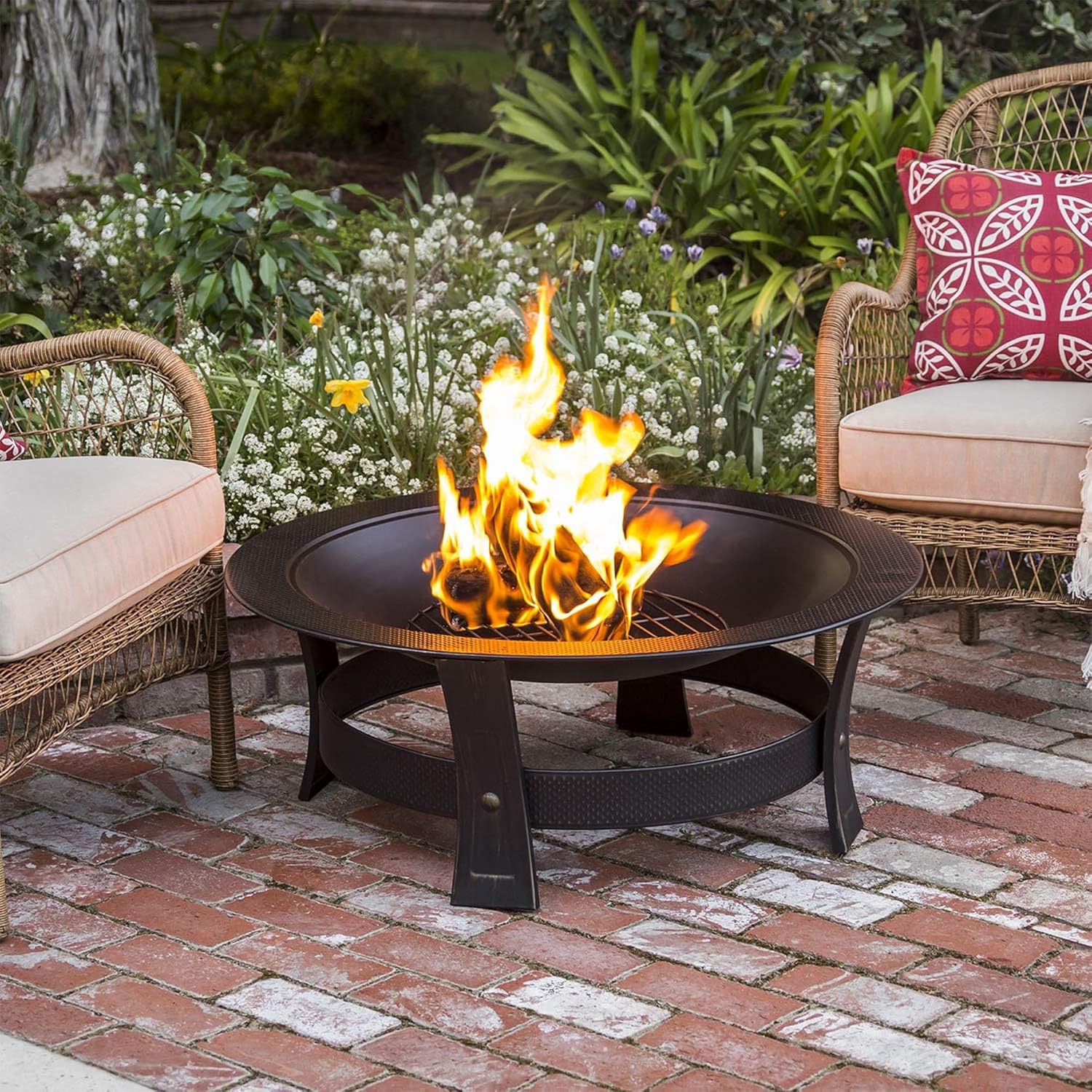 Duraflame Fogata de luz rápida para interiores y exteriores de 2.5 libras para campamento, fogatas y chimeneas, 4.5 horas de tiempo de combustión