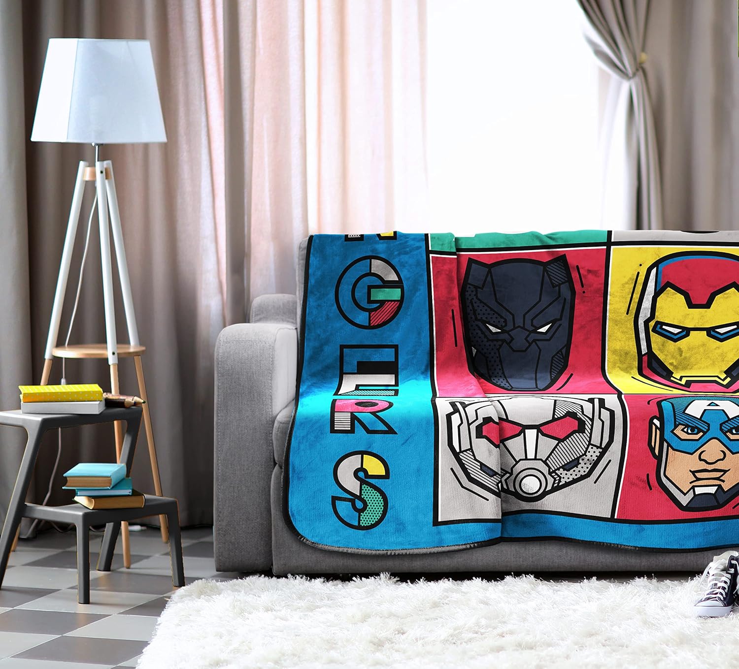 Jay Franco Marvel Avengers Pop Manta  Medidas 62 x 90 pulgadas, ropa de cama para niños  Resistente a la decoloración Super Soft Fleece