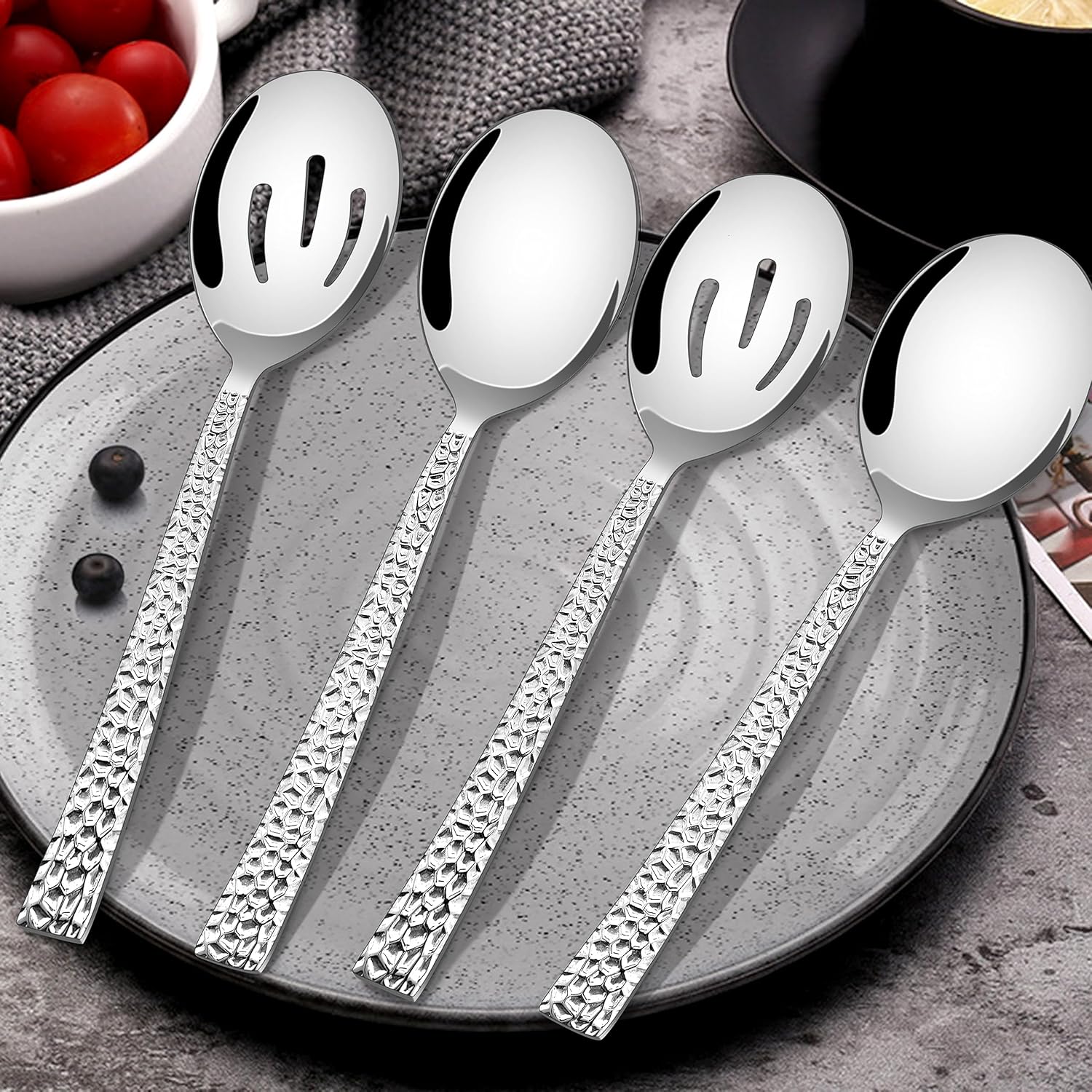 E-far Cucharas martilladas, juego de 4 utensilios de acero inoxidable para servir, 2 cucharas sólidas, 2 cucharas ranuradas, cucharadas de metal