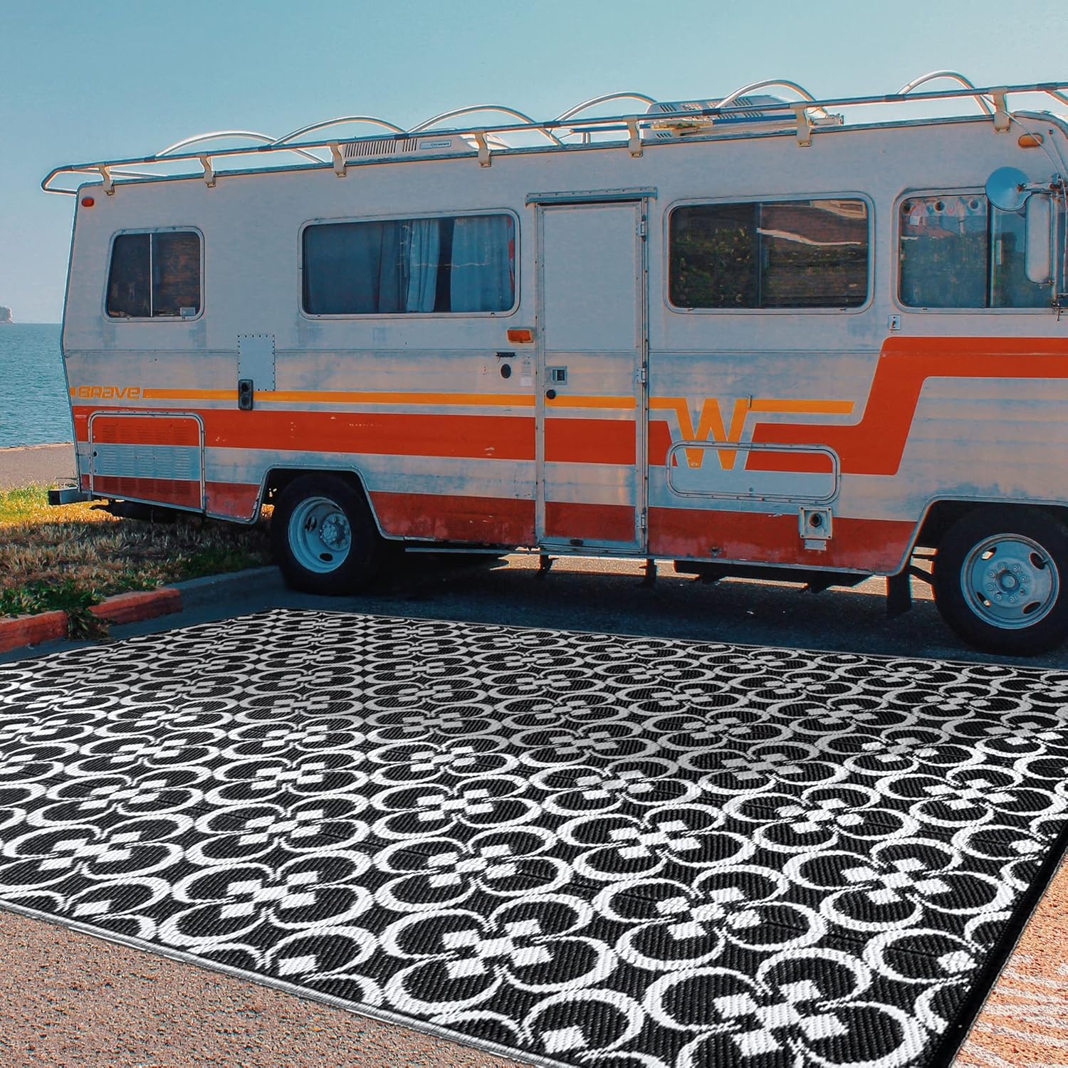 RV Outdoor Rug Waterproof Mat Outdoor Rugs 9’x12′ for Patios Clearance Carpet Outdoor Camping Rugs Large Plastic Straw Rug(9x12ft Clover Black&White)