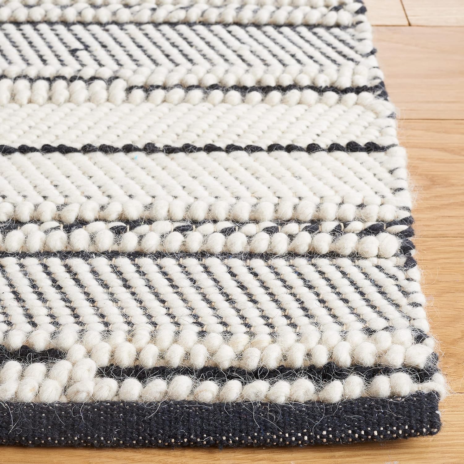 Safavieh Natura Collection – Alfombra de área de 6 x 9 pies, color negro y marfil, tejido plano bohemio hecho a mano, lana de granja, ideal para