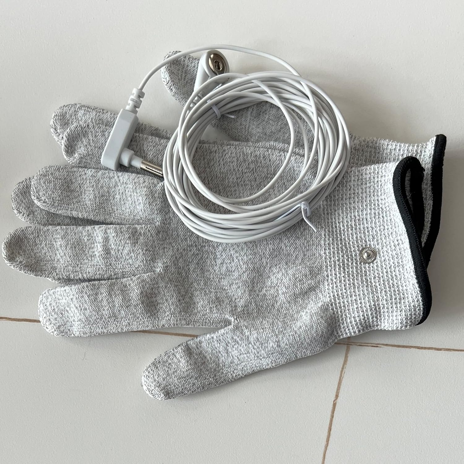 MiemieAi Guantes de conexión a tierra que contienen fibra plateada de nailon para alivio estático, pantalla táctil, gris, talla única, 1 par