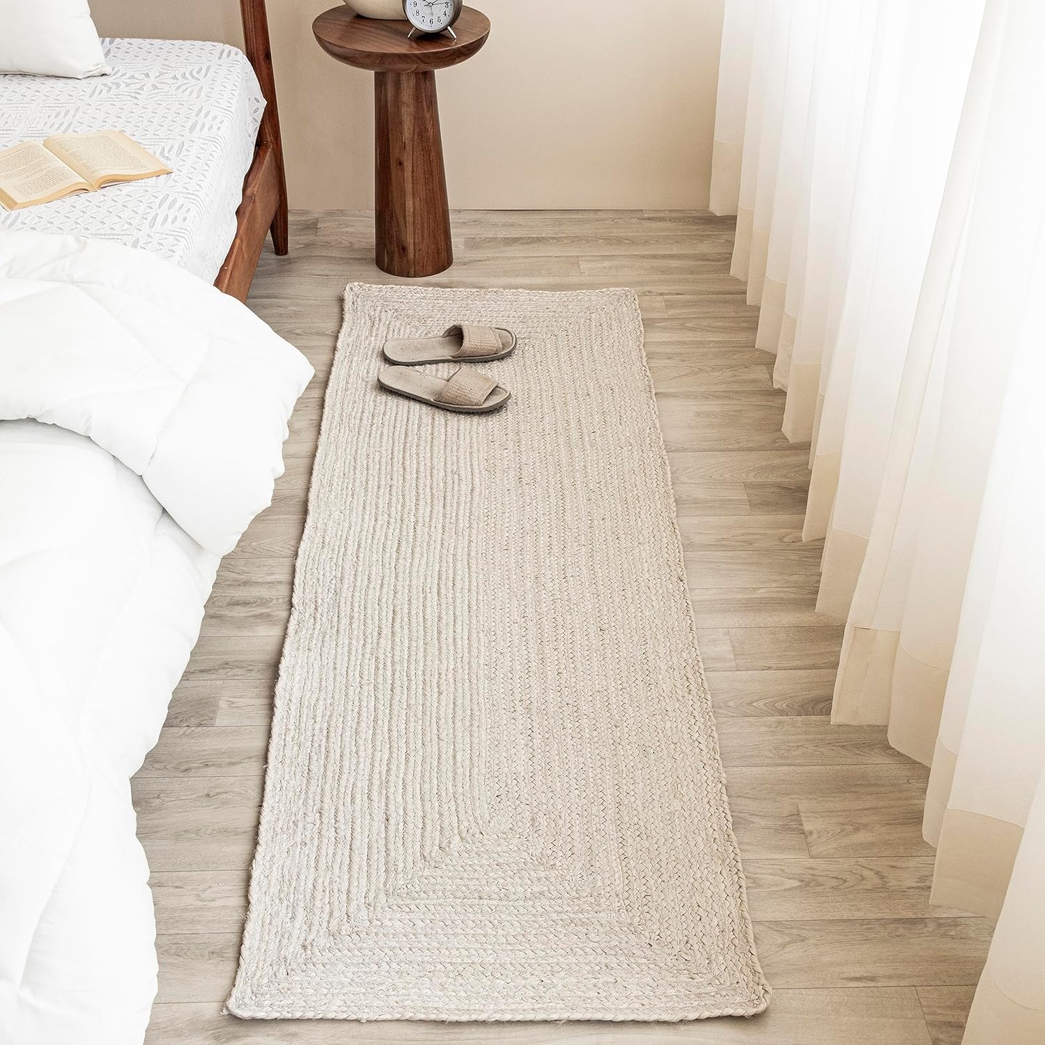 HOMEMONDE Alfombra trenzada a mano color blanco hueso, alfombra de 2 x 8 pies para entrada, dormitorio y sala de estar
