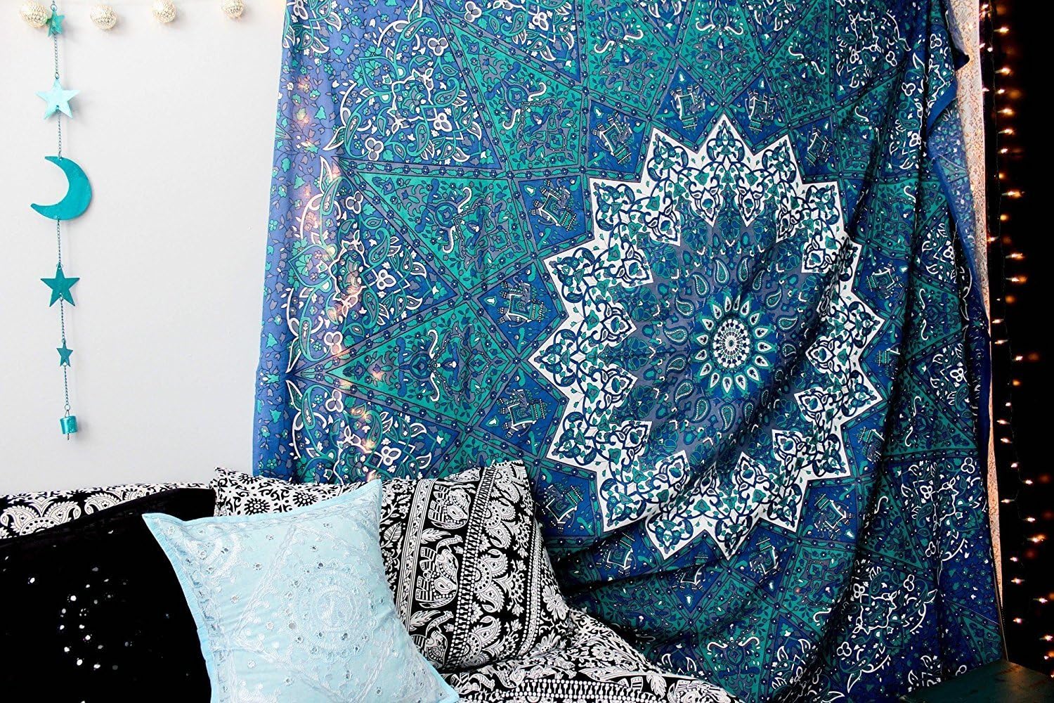 Tapíz para la pared Popular Handicrafts. Mandala hippie en color azul y purpura. Camino de mesa, cubre cama. Arte de la India. Arte bohemio, de