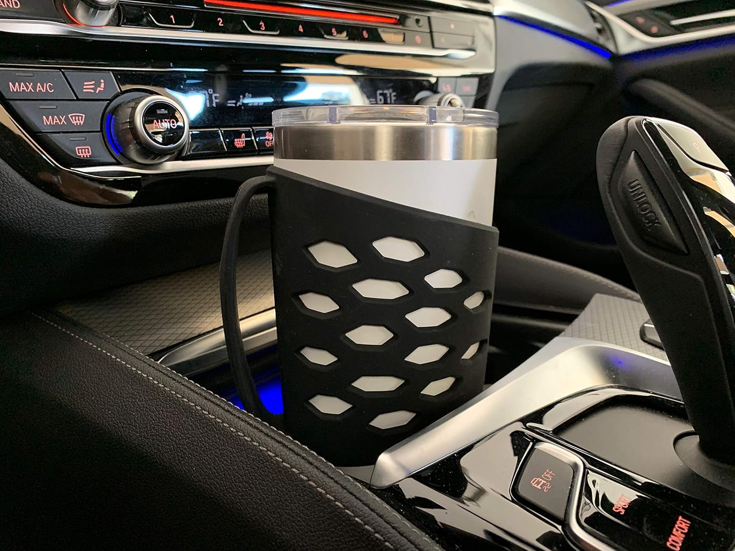 REUZBL Manipulador para tazas de café con aislamiento al vacío de 20 onzas, funda protectora de agarre de silicona con asa