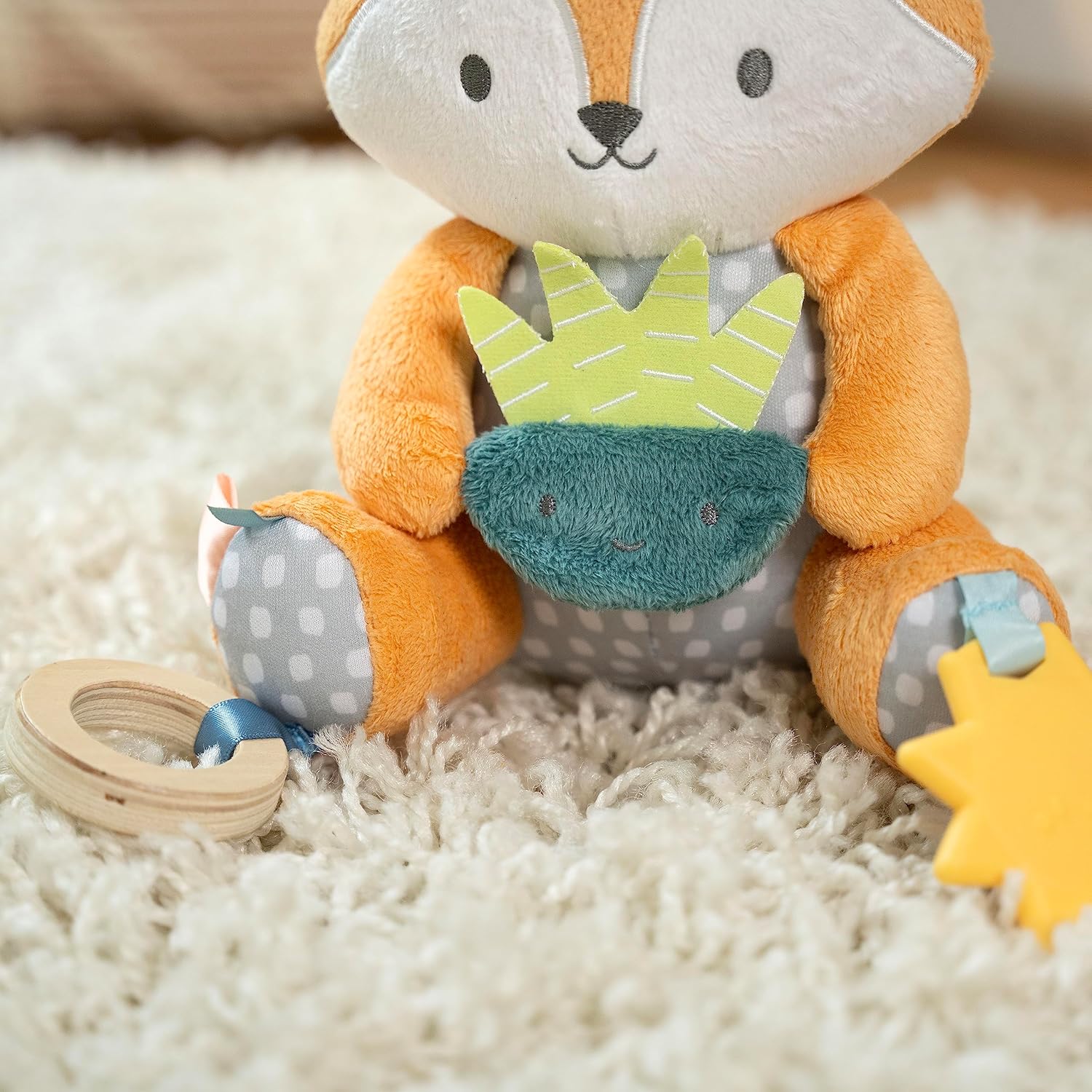 Ingenuity Calm Springs – Mordedera solar de felpa sin BPA, telas multitextura, Kitt The Fox