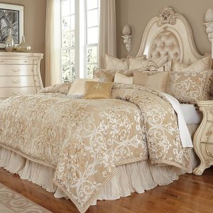 Michael Amini Luxembourg – Edredón de 12 piezas, tamaño Queen, color crema Michael Amini Luxembourg – Edredón de 12 piezas, tamaño Queen, color crema