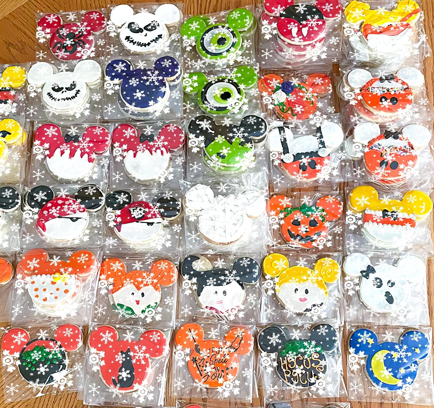 200 bolsas de golosinas de Navidad, bolsas de 5.5 x 5.5 pulgadas, bolsas de galletas de copo de nieve autosellantes, bolsas transparentes de
