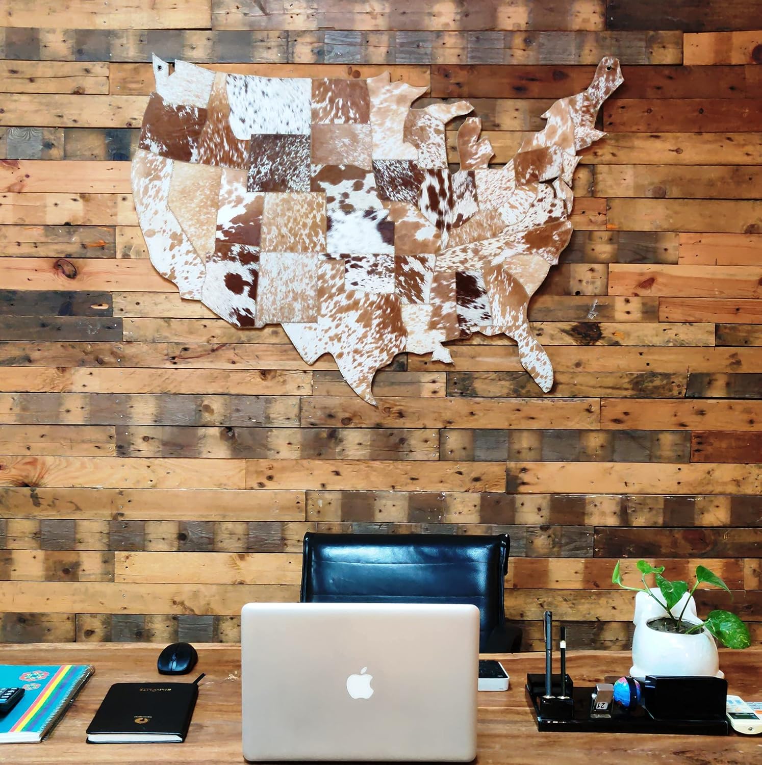 LOOMINAIRE Glory – Mapa de cuero de vaca hecho a mano para colgar en la pared de su hogar y oficina, tamaño grande 4’x3′