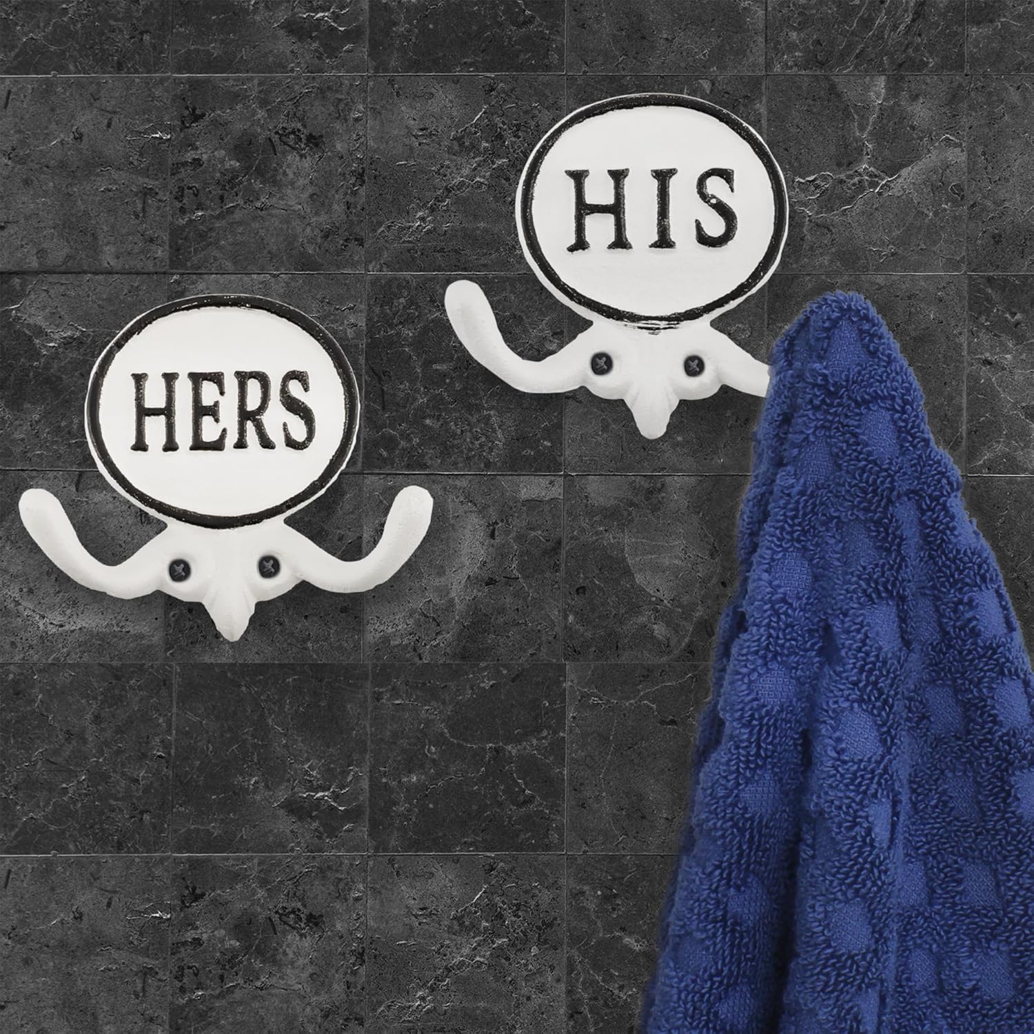 AuldHome – Ganchos para toallas para él y ella (juego de 2) ganchos rústicos de hierro fundido para puerta