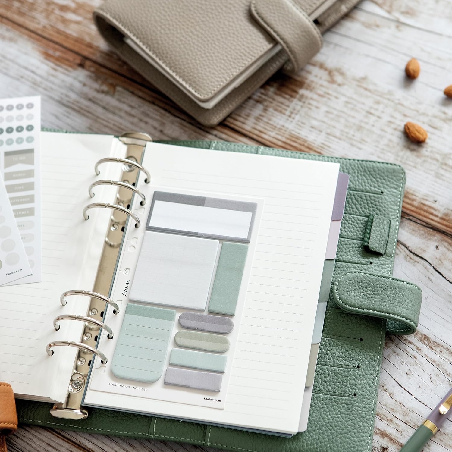 Filofax Norfolk – Organizador de tamaño personal, color gris pardo, piel suave de grano completo, seis anillos, con calendario semanal para ver cada