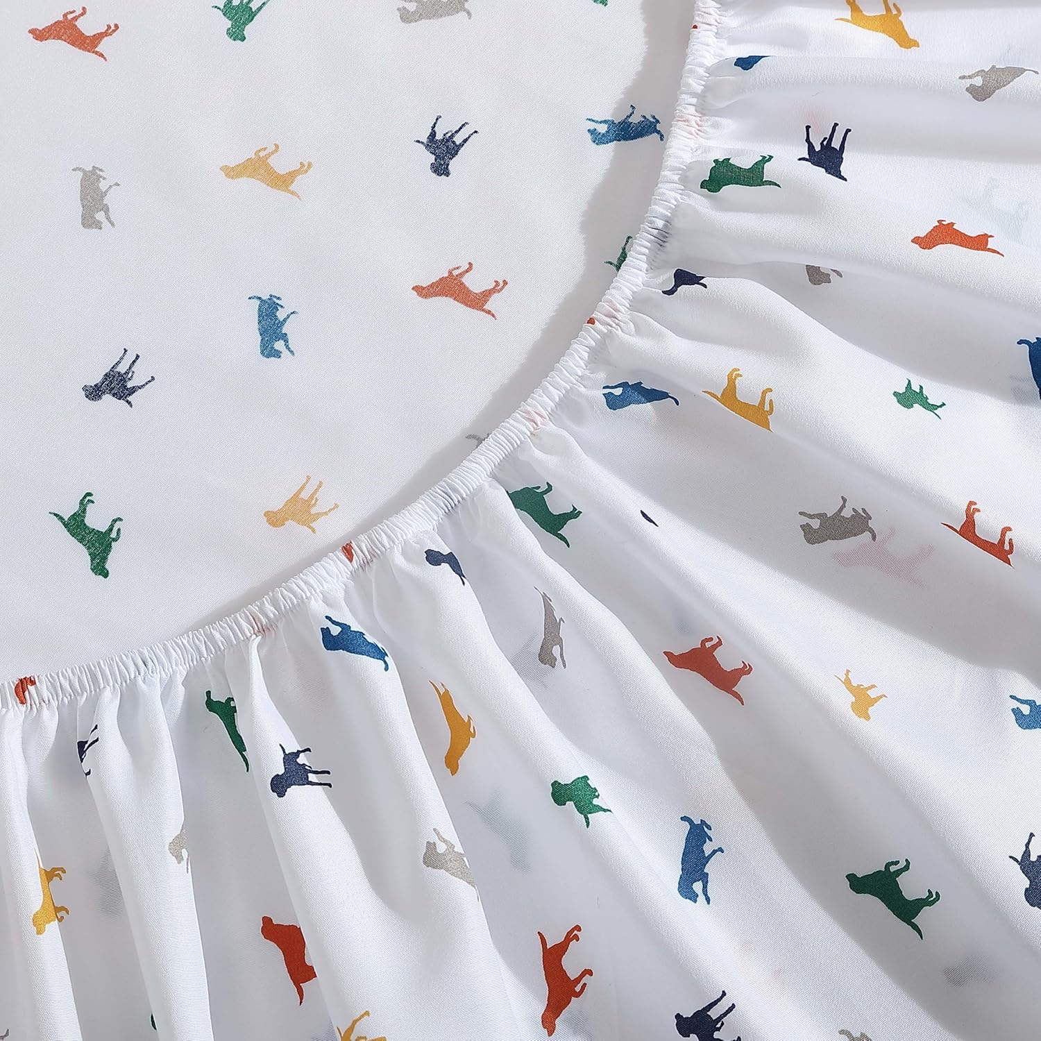 Eddie Bauer Sábanas matrimoniales, ropa de cama resistente a las manchas, ideal para juego de ropa de cama infantil (Buddy The Dog White, Full)
