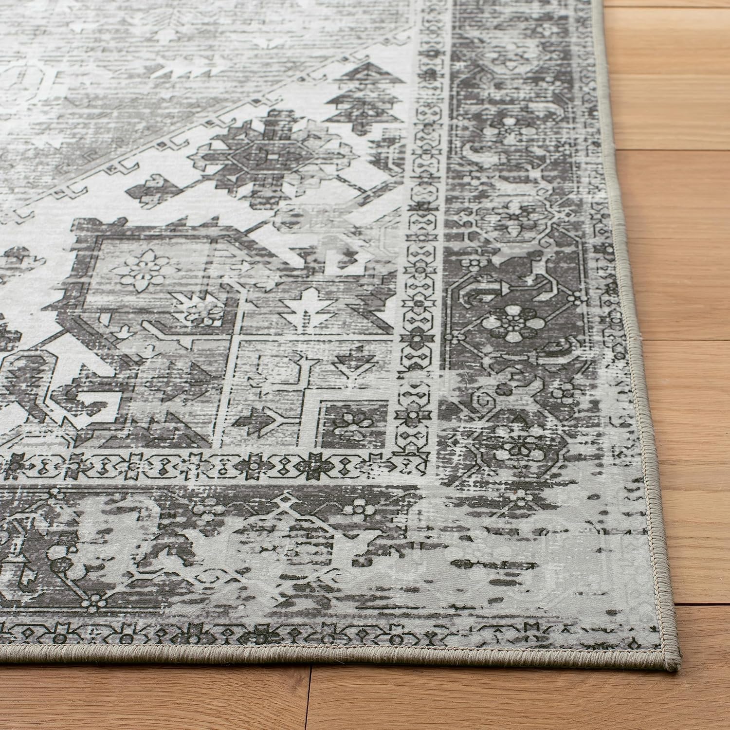SAFAVIEH Tucson Collection – Alfombra de pasillo, 2 pies 6 pulgadas x 8 pies, diseño salvia oscura y marfil, diseño persa, no desprende pelusa,