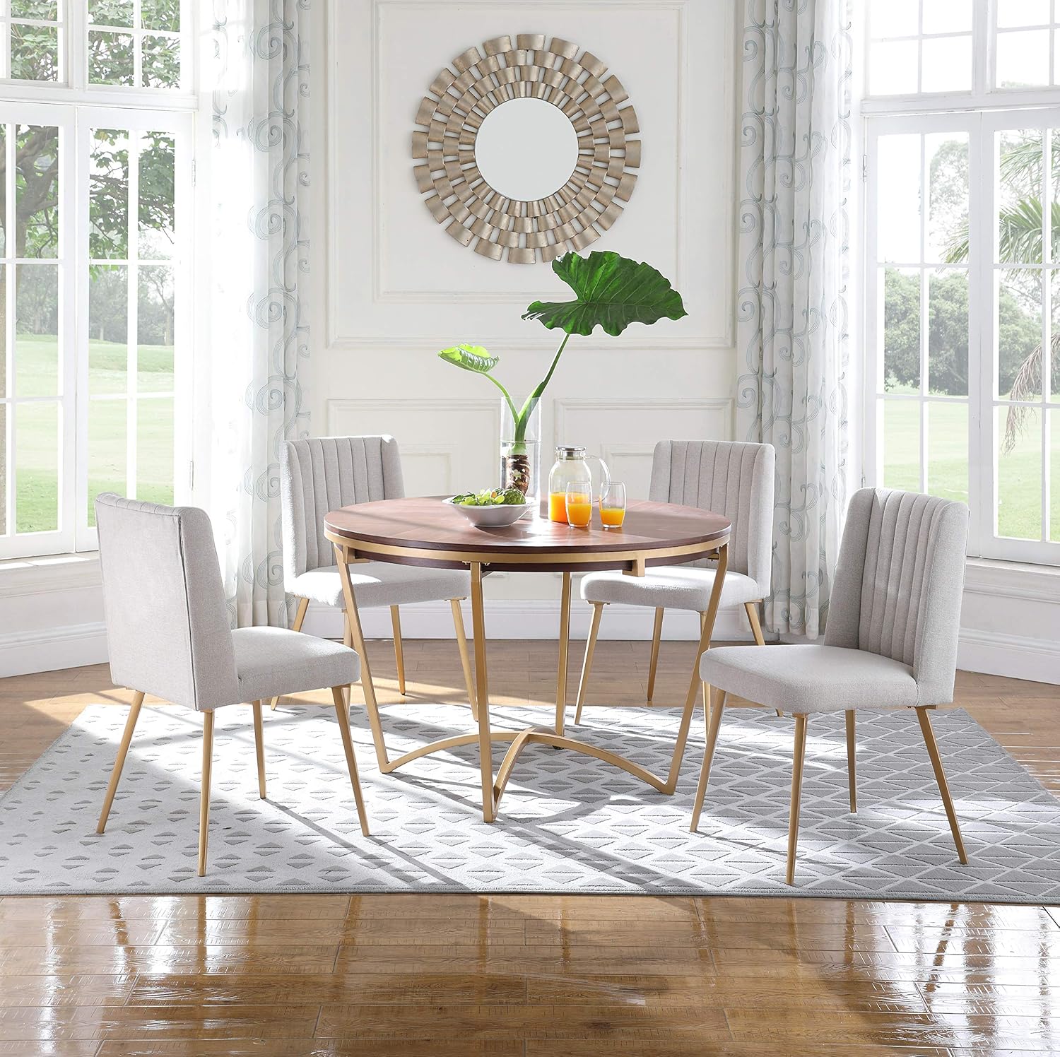 Meridian Furniture Eleanor Collection Modern – Silla de comedor tapizada de lino contemporáneo con respaldo de ala copetuda y patas doradas