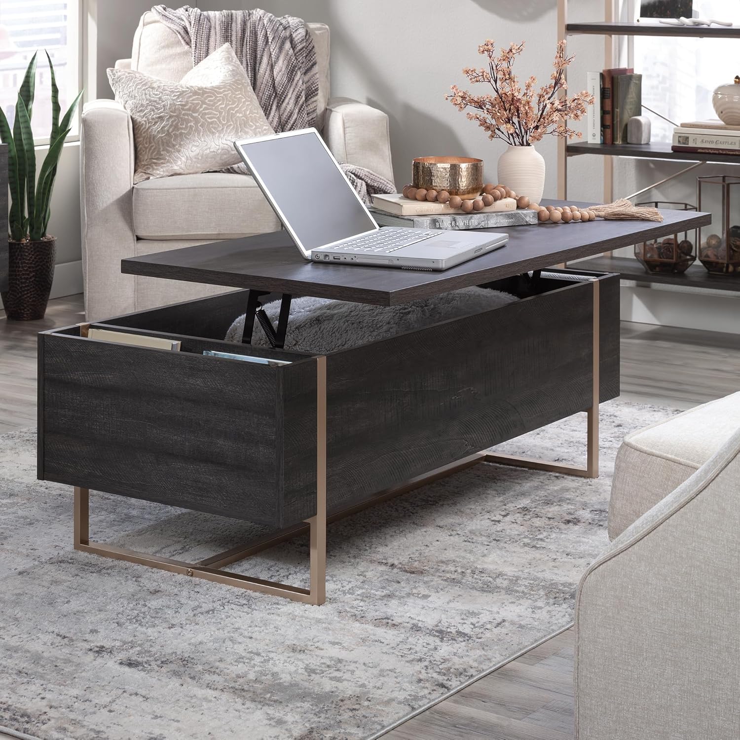 Sauder Walter Heights – Mesa de centro de madera con tapa elevable en hoja de nogal