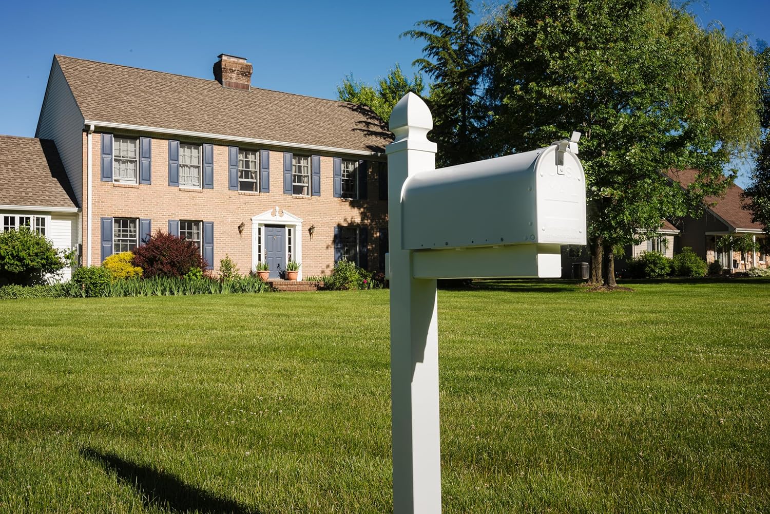 Architectural Mailboxes Admiral ADM11WAM – Buzón de aluminio para montaje en poste, código de compatibilidad A, color blanco texturizado, capacidad