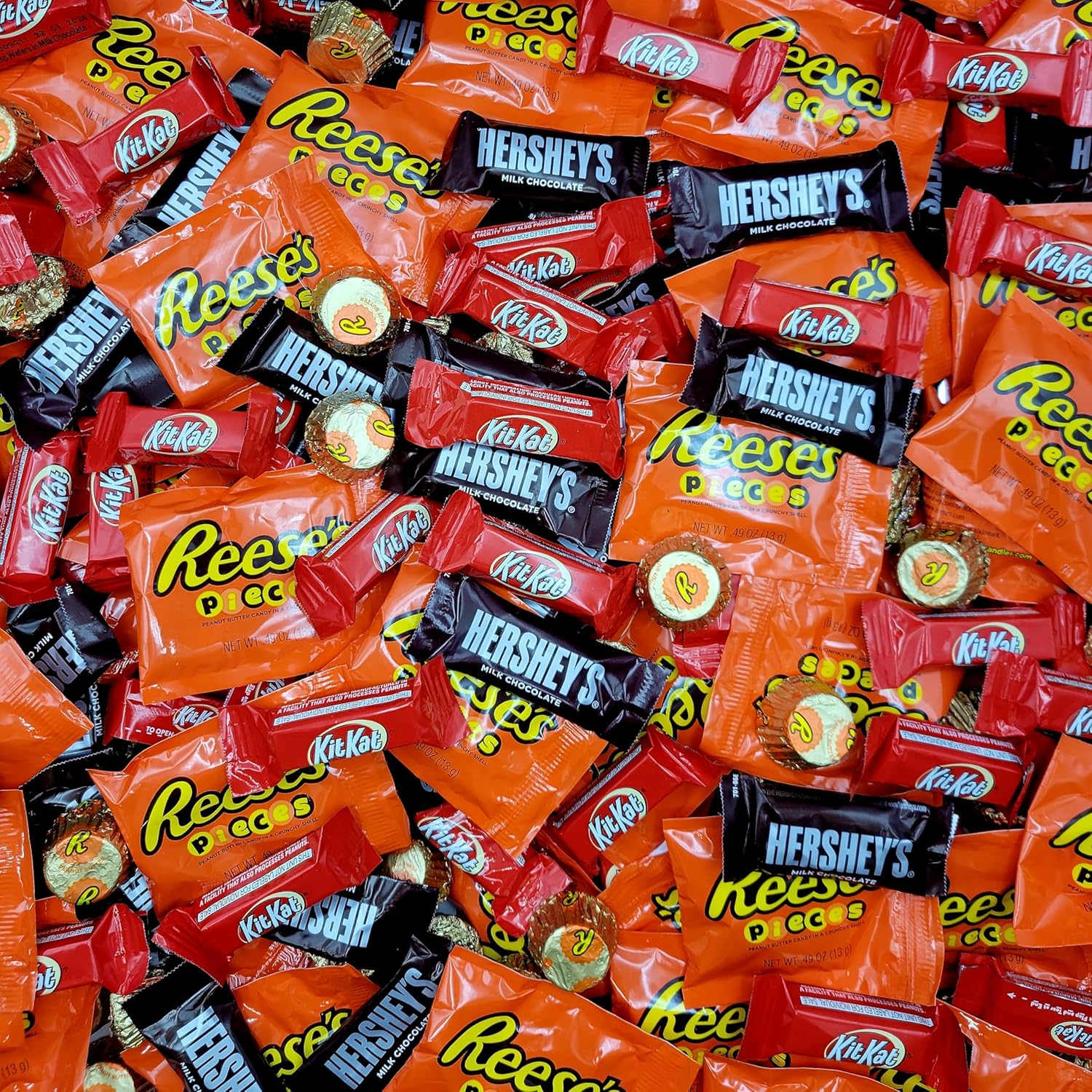 Hersheys, KitKat, ReesesMiniatures & ReesesPieces Surtido de chocolate tamaño miniatura, paquete de fiesta de dulces a granel – 2 libras