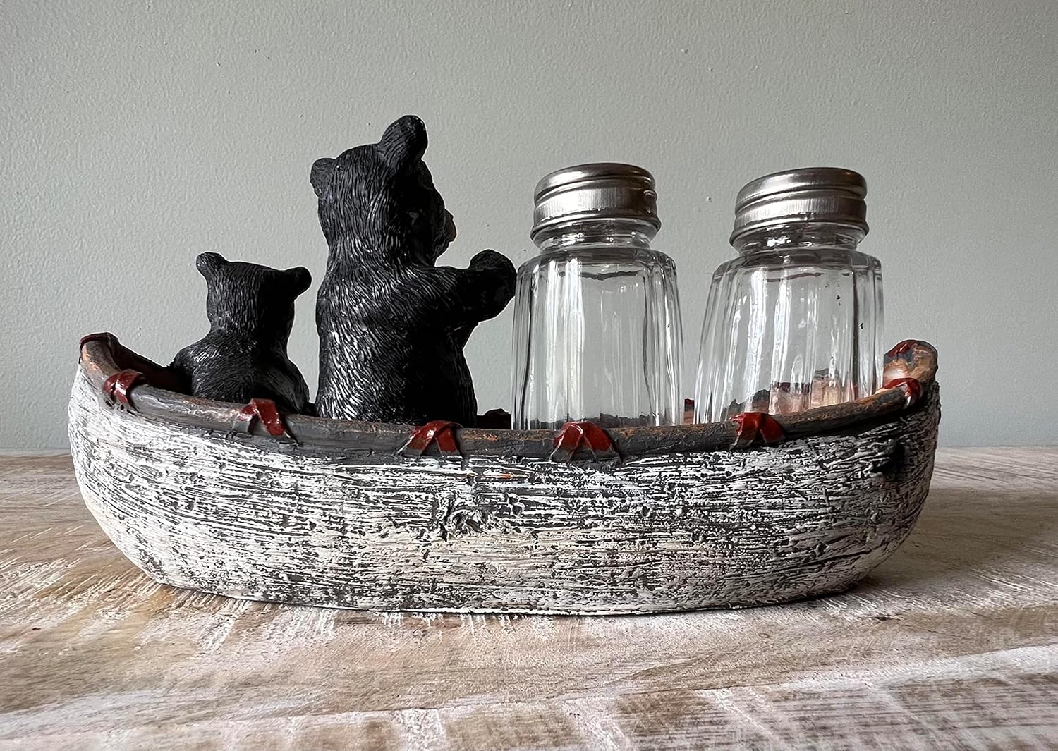 Black Bear & Cub – Juego de sal y pimienta para canoa, decoración rústica para cabaña