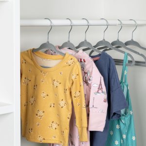 Honey Can Do HNG-09295 – Juego de 25 perchas de terciopelo antideslizantes de perfil delgado, color gris, HNG-09295 Honey Can Do HNG-09295 – Juego de 25 perchas de terciopelo antideslizantes de perfil delgado, color gris, HNG-09295