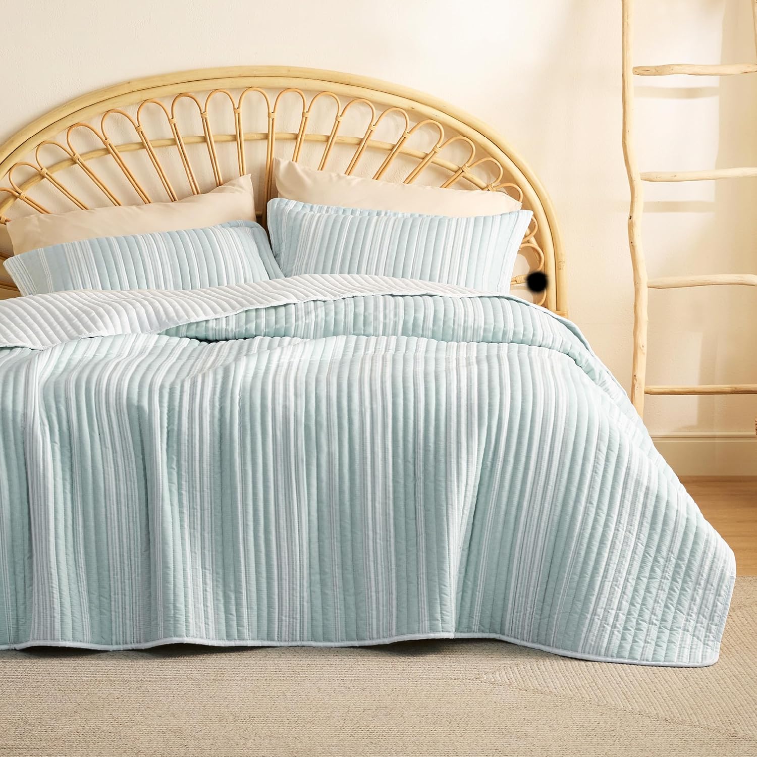Bedsure Juego de edredón a rayas tamaño Queen, juego de ropa de cama reversible color aguamarina, colcha ligera de 3 piezas, juego de edredón de