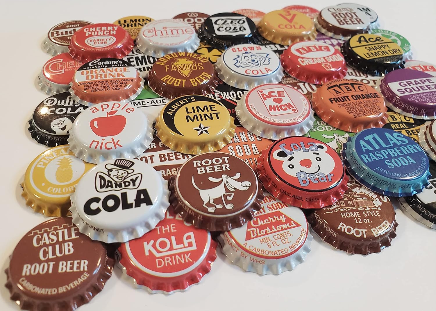 500 tapas para botellas de soda, mezcla aleatoria, Vintage Classic Brands Soda Pop surtido múltiple de 1.25 pulgadas (1.250 in)