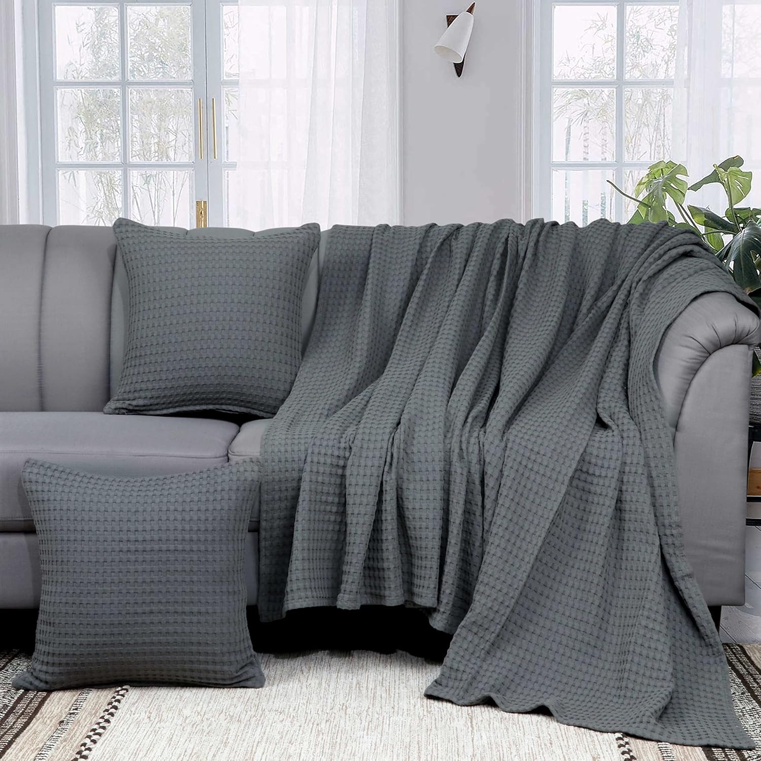 Manta de cama de 100 % algodón de alta calidad, tamaño Queen, color gris oscuro, ligera, transpirable, perfecta para usar en capas, cama, sofá o