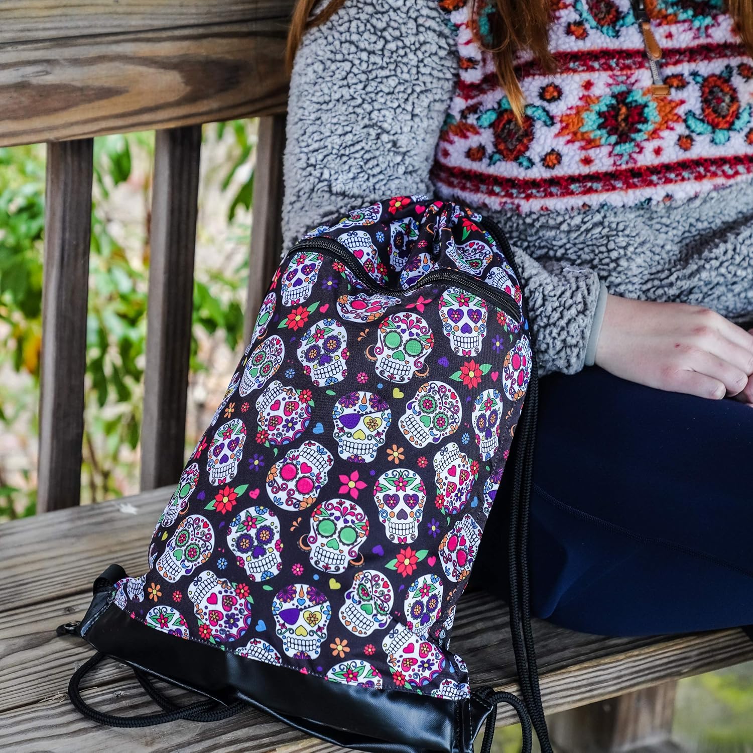 Skog Å Kust GymSak – Bolsa de cincha con cordón 2 en 1 con bolsa seca impermeable extraíble, Sugar Skulls, Viajar