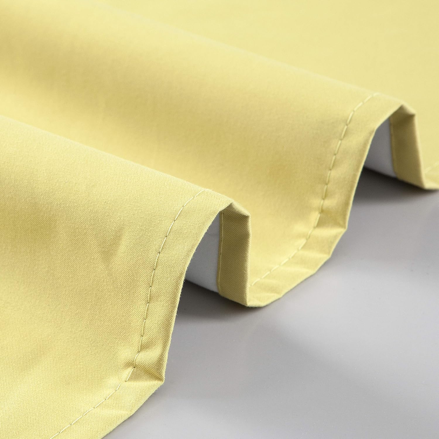 Diamond Home Linens Juego de 3 cortinas y cenefa con forro térmico 100% opaco (niveles de 36 pulgadas y cenefa de 14 pulgadas, amarillo)