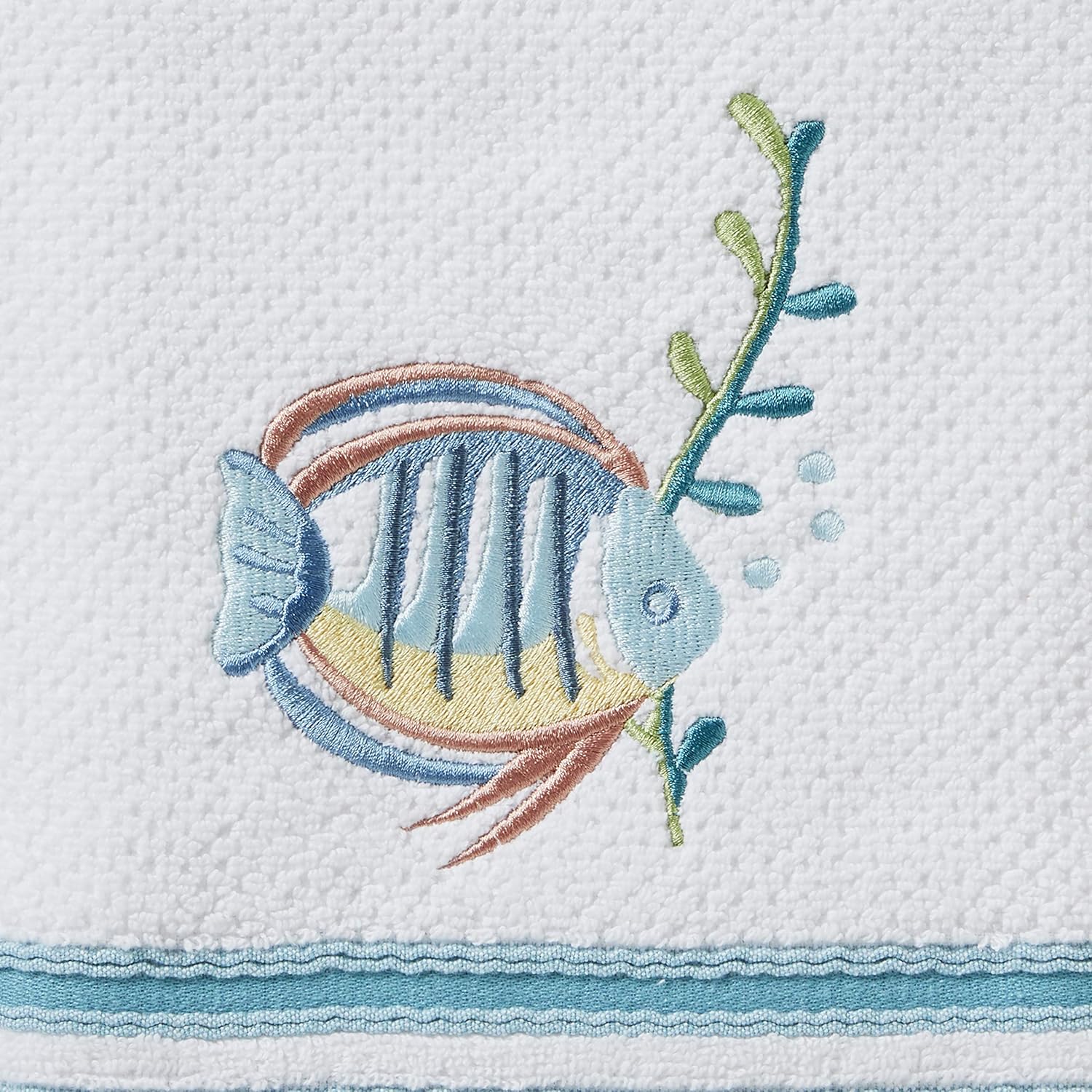 SKL Home by Saturday Knight Ltd. – Toalla de baño de acuarela oceánica, blanca, 27×50 pulgadas