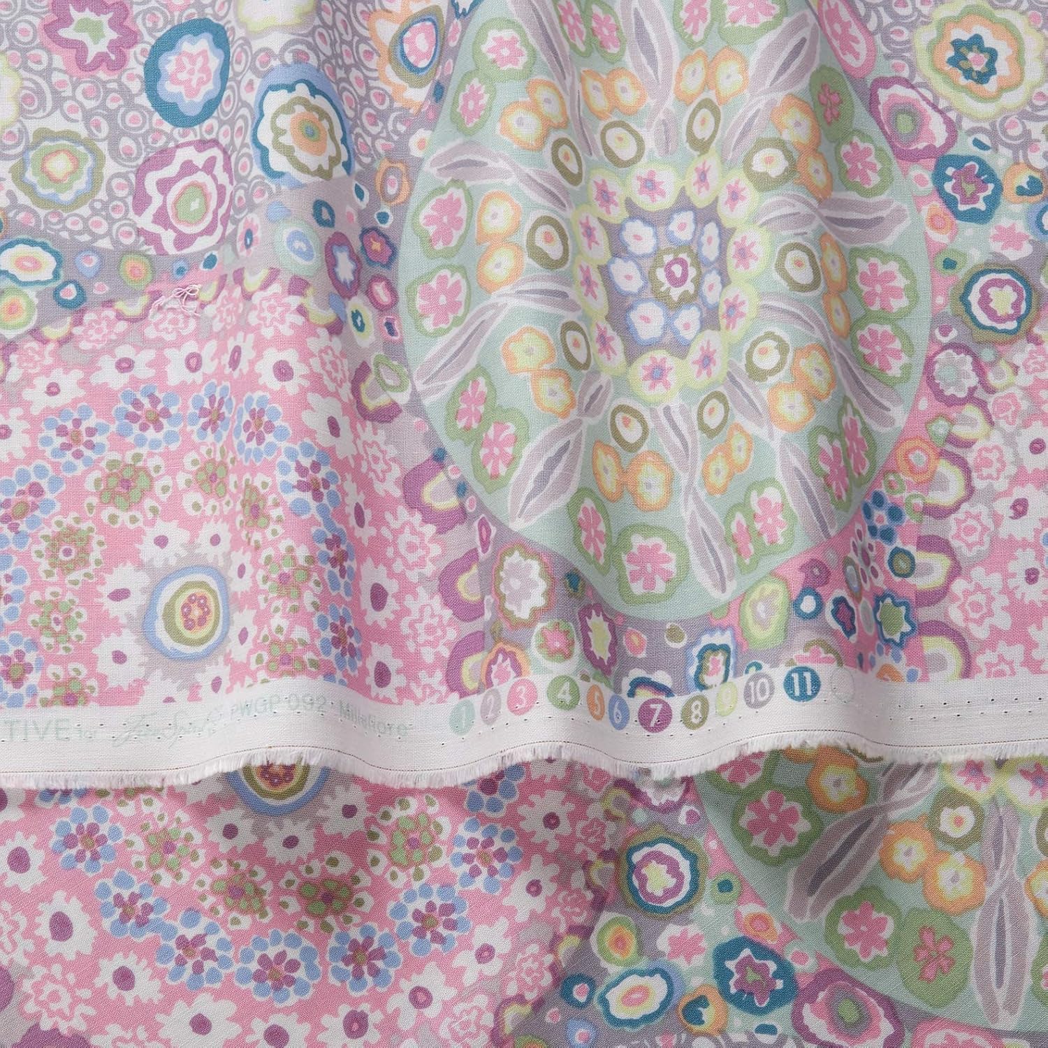 Kaffe Fassett Cantera colectiva Millefiore gris, tela por yarda