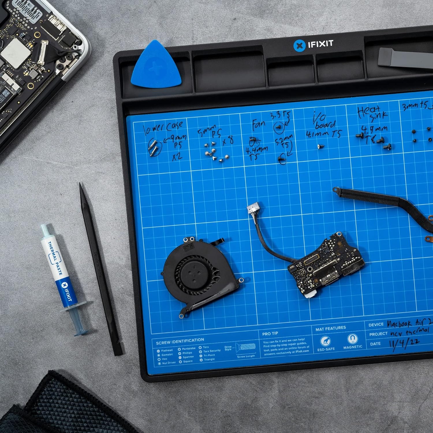 iFixit FixMat – Tornillos magnéticos de reparación electrónica y organizador de piezas