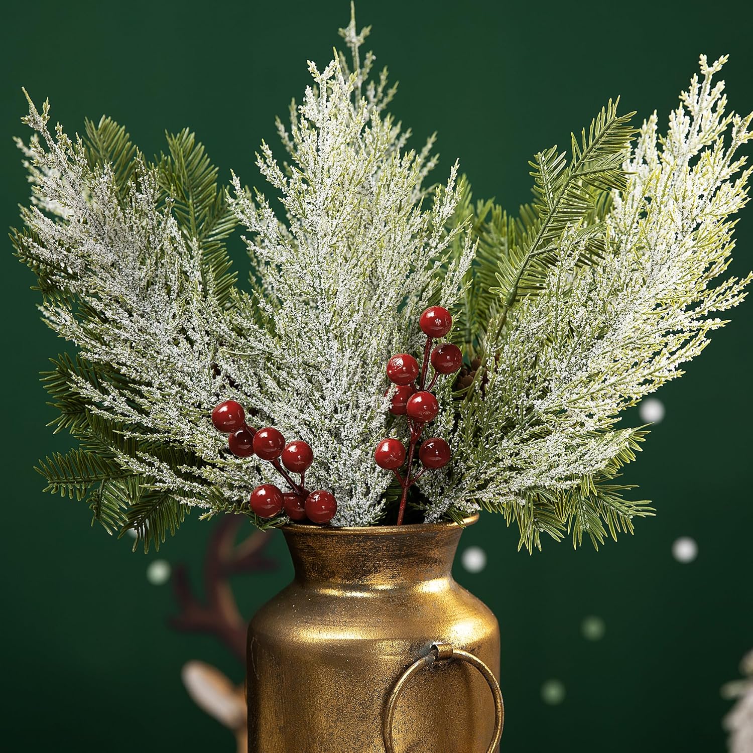 Alpurple 50 ramas de pino esmerilado de nieve de Navidad, ramas de pino artificial nevadas de 13.5 pulgadas, ramitas de cedro verde, tallos de pino